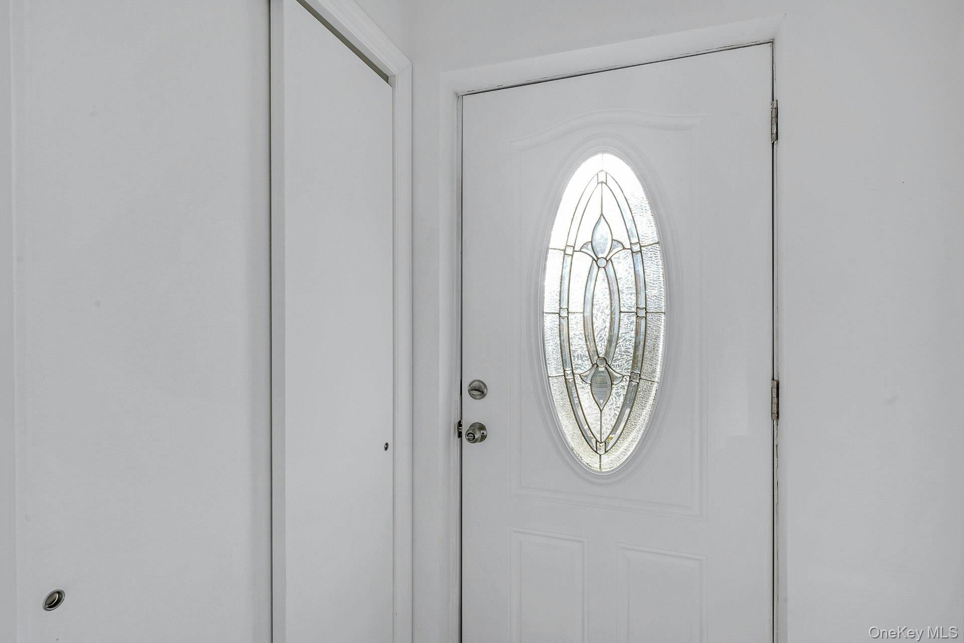 #3 photo, 822 Hollywood Avenue, Bronx , NY 10465