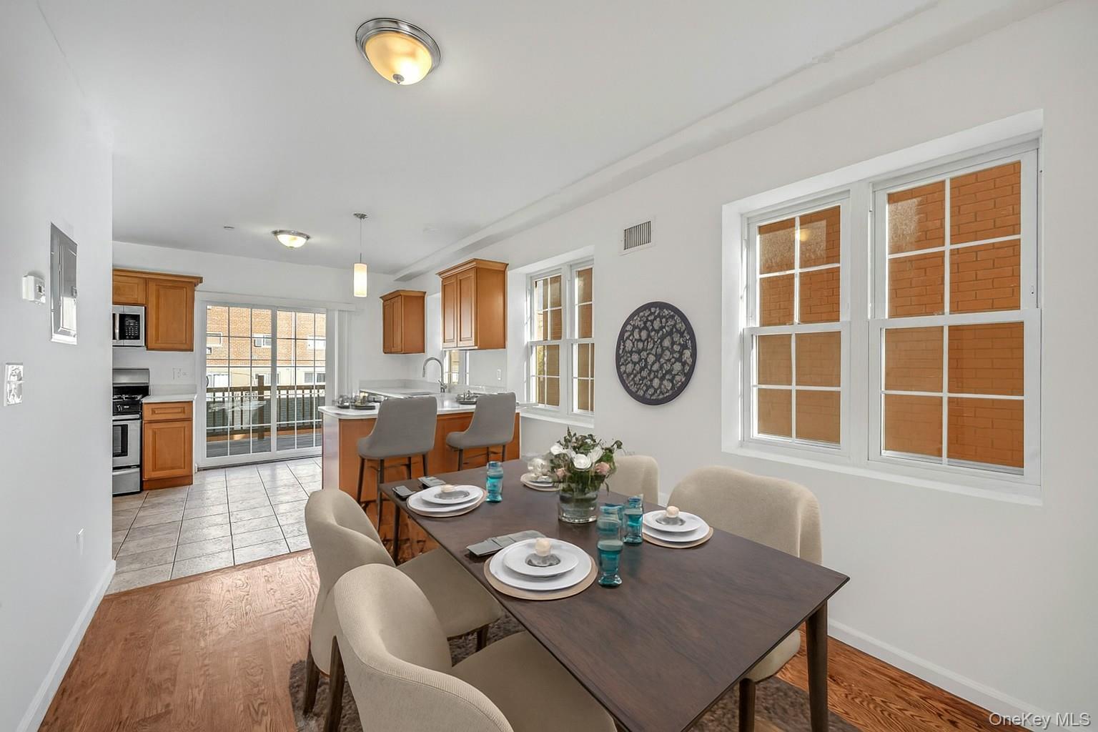 #9 photo, 822 Hollywood Avenue, Bronx , NY 10465