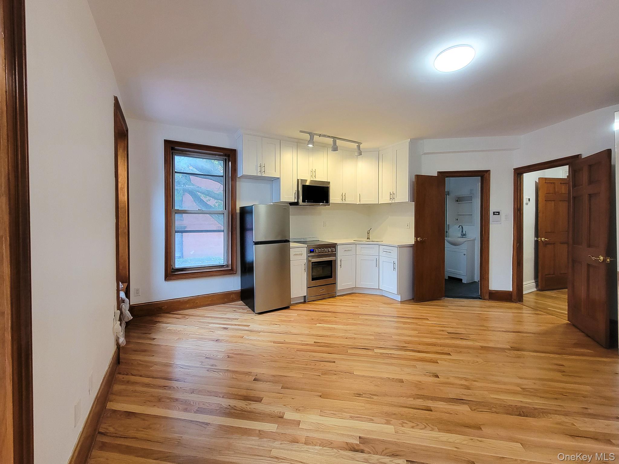 #11 photo, 385 6th Avenue, Brooklyn , NY 11215