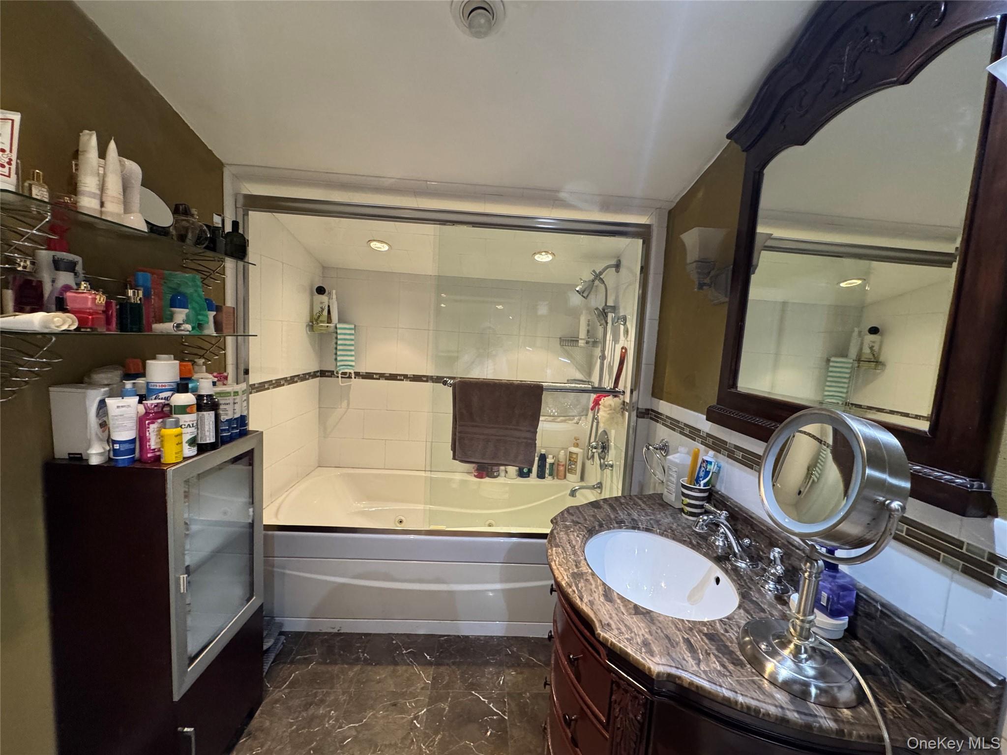 #13 photo, 9 Harper Court, 브롱크스 Bronx , NY 10466
