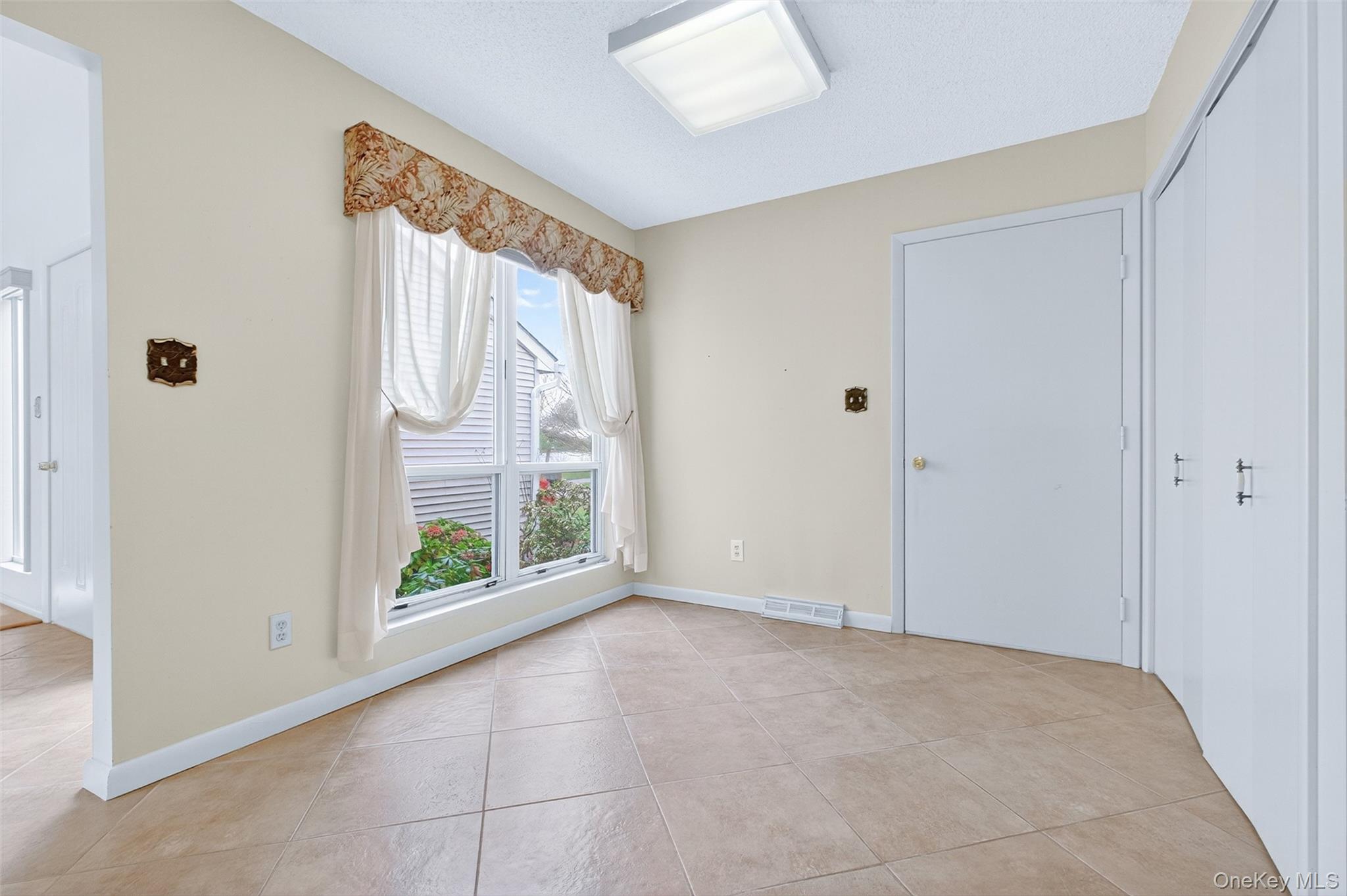 #18 photo, 201 Woodsbrooke Drive, Mahopac , NY 10541