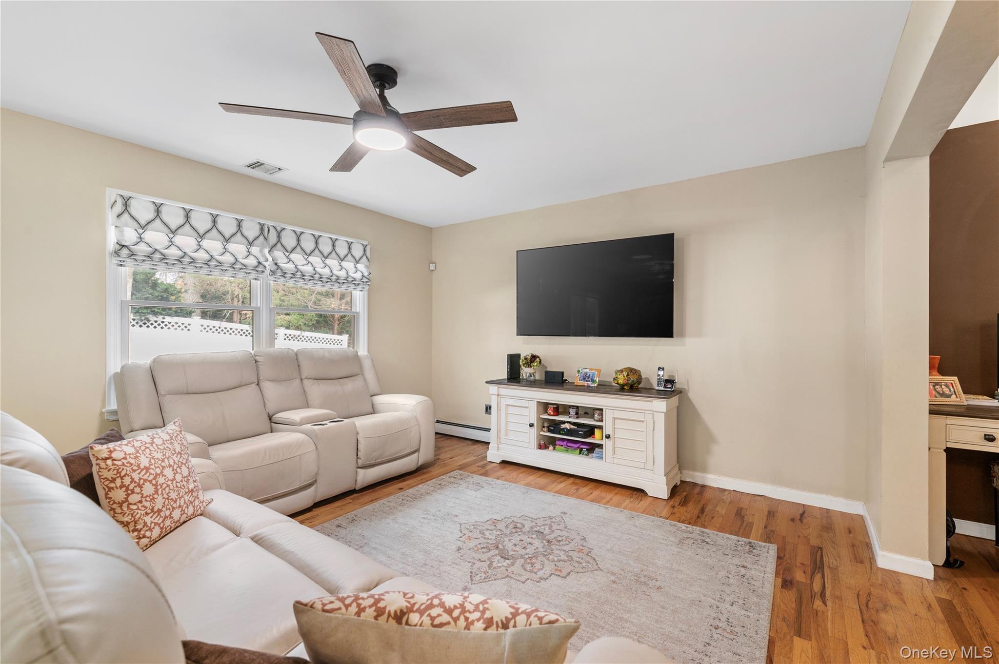 #8 photo, 18 15th Street, Wading River , NY 11792