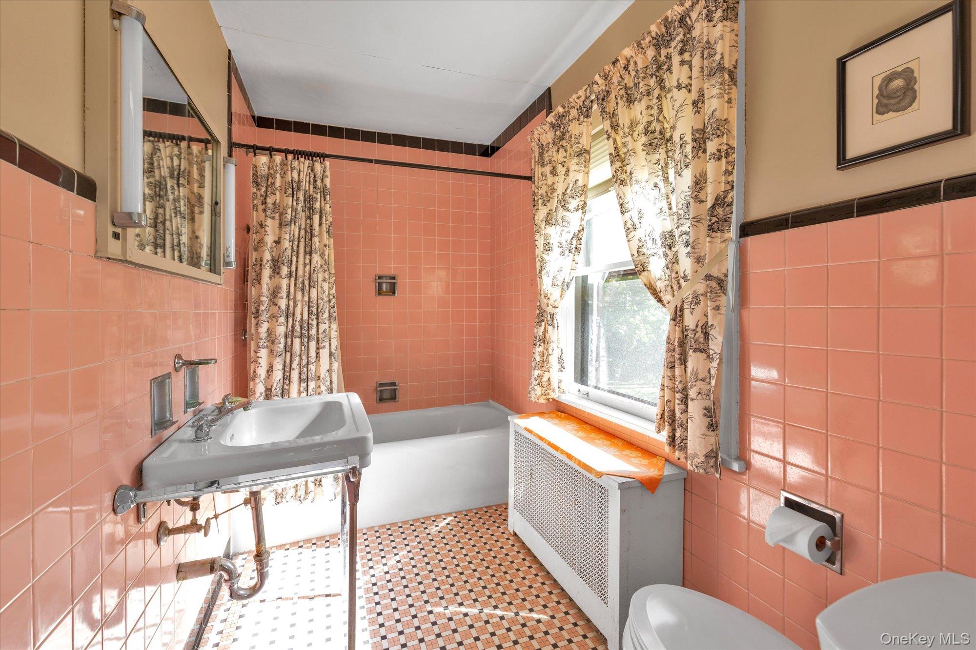 #17 photo, 57 Beacon Hill Road, Port Washington , NY 11050