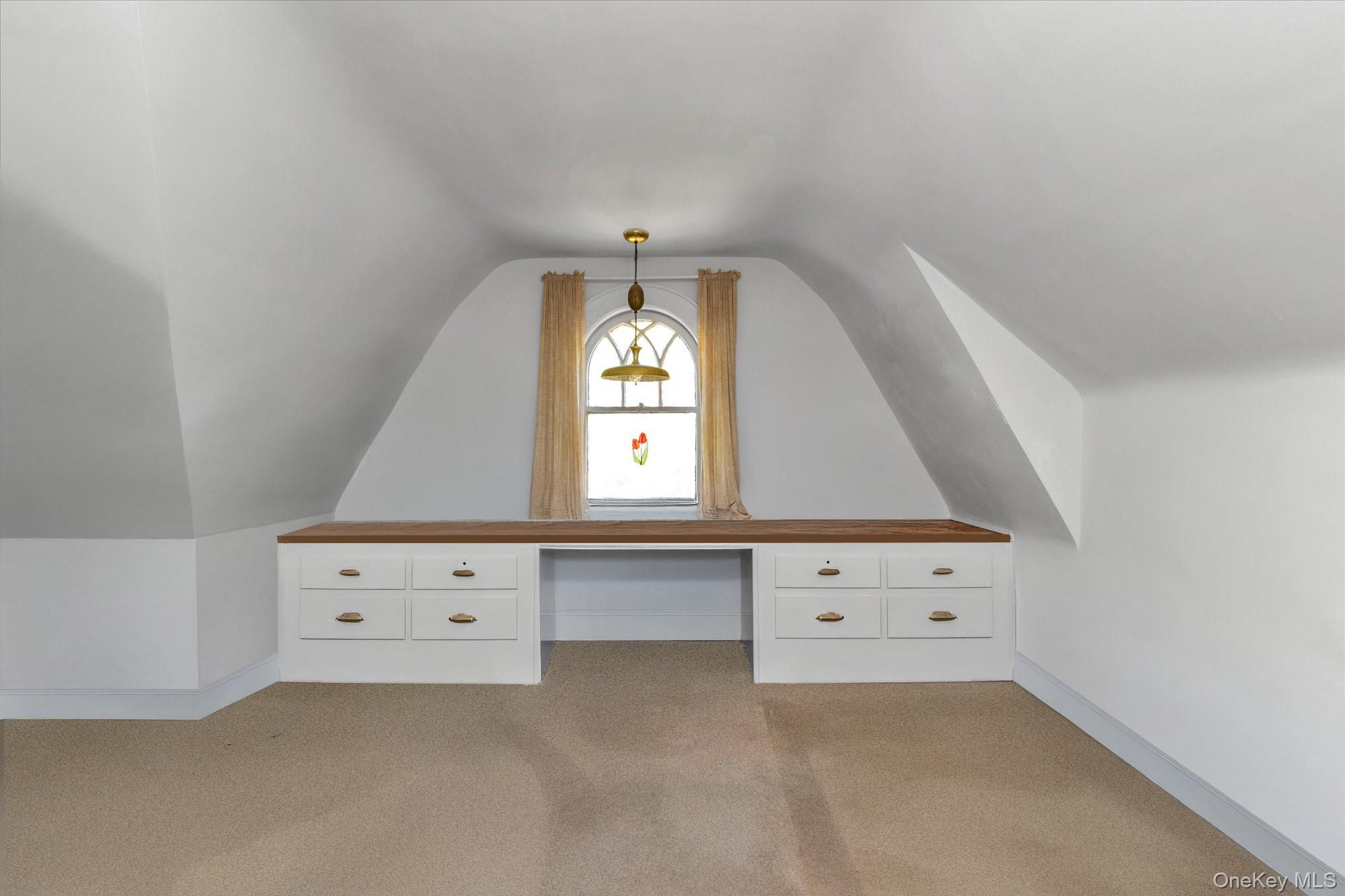 #19 photo, 57 Beacon Hill Road, Port Washington , NY 11050