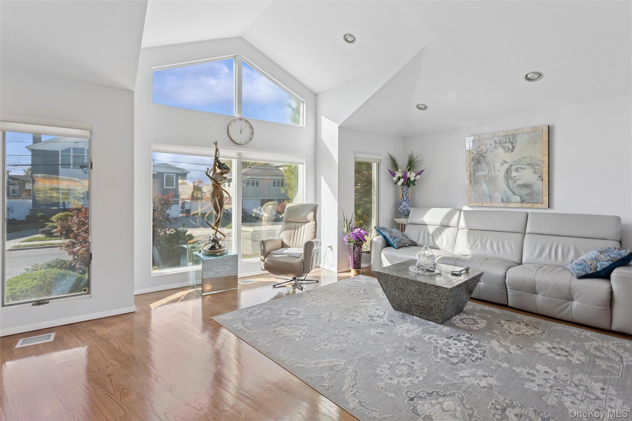 #4 photo, 2729 Shore Drive, Merrick , NY 11566