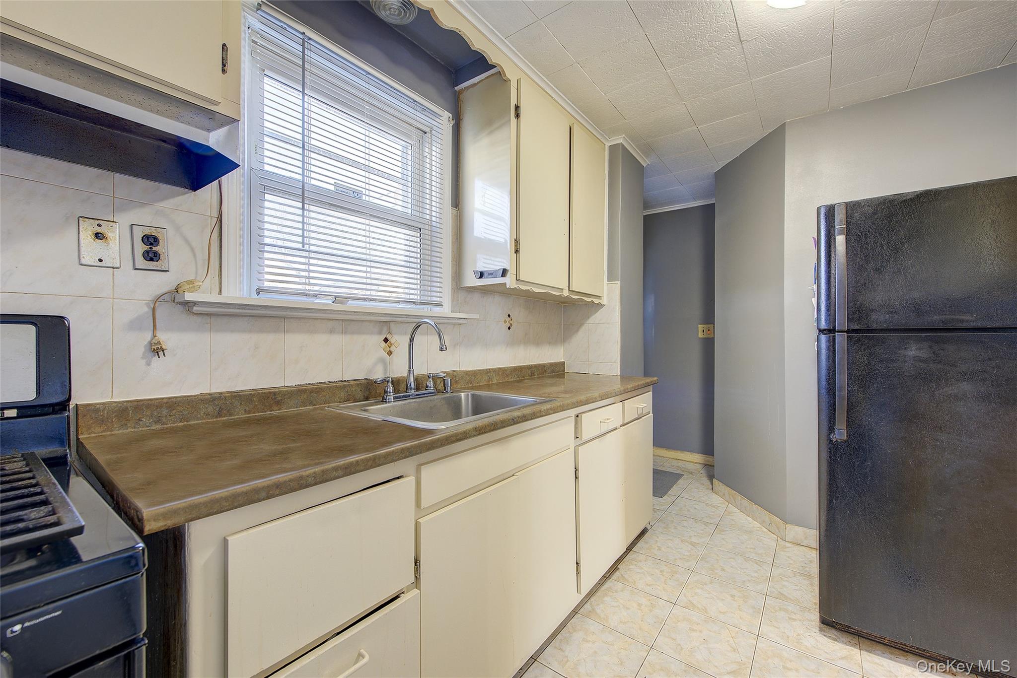 #11 photo, 89-57 218 Street, Queens Village , NY 11428