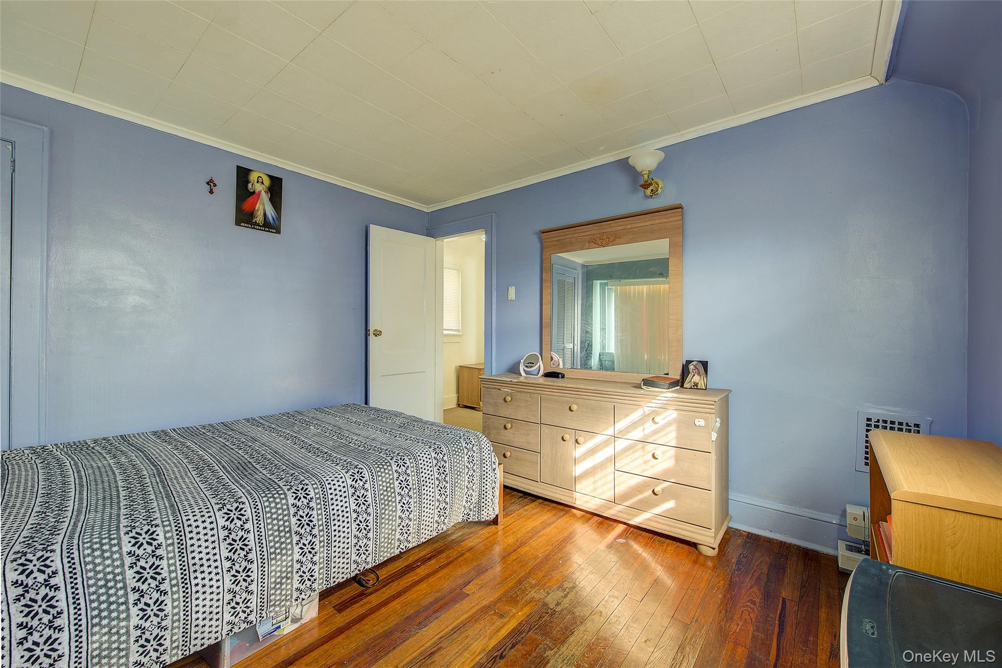 #18 photo, 89-57 218 Street, Queens Village , NY 11428