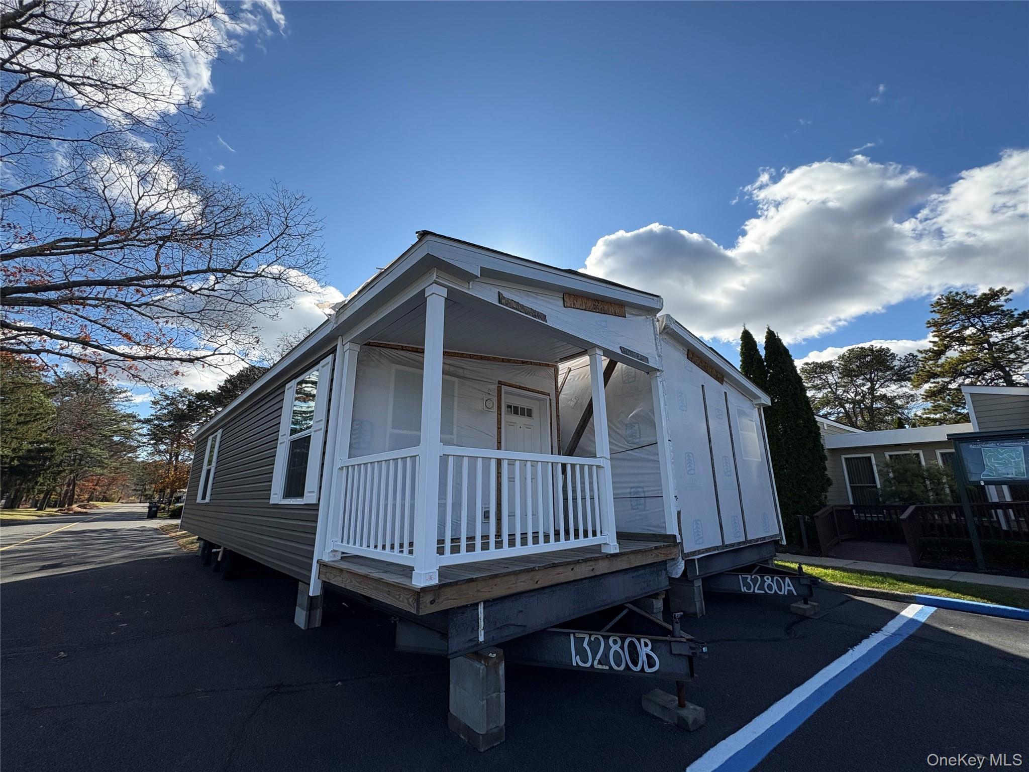 #1 photo, 525 57 Riverleigh Avenue, Riverhead , NY 11901