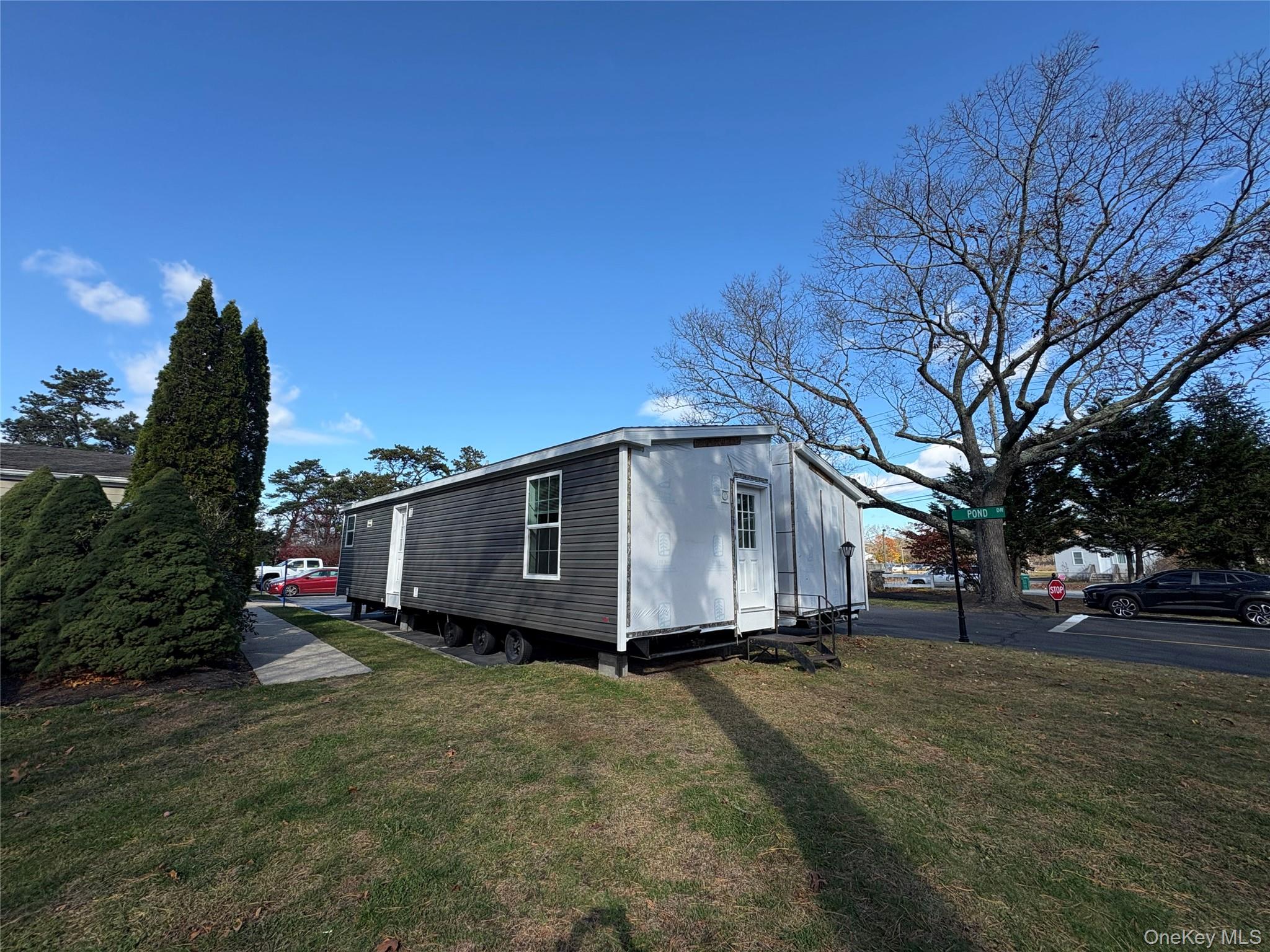 #3 photo, 525 57 Riverleigh Avenue, Riverhead , NY 11901