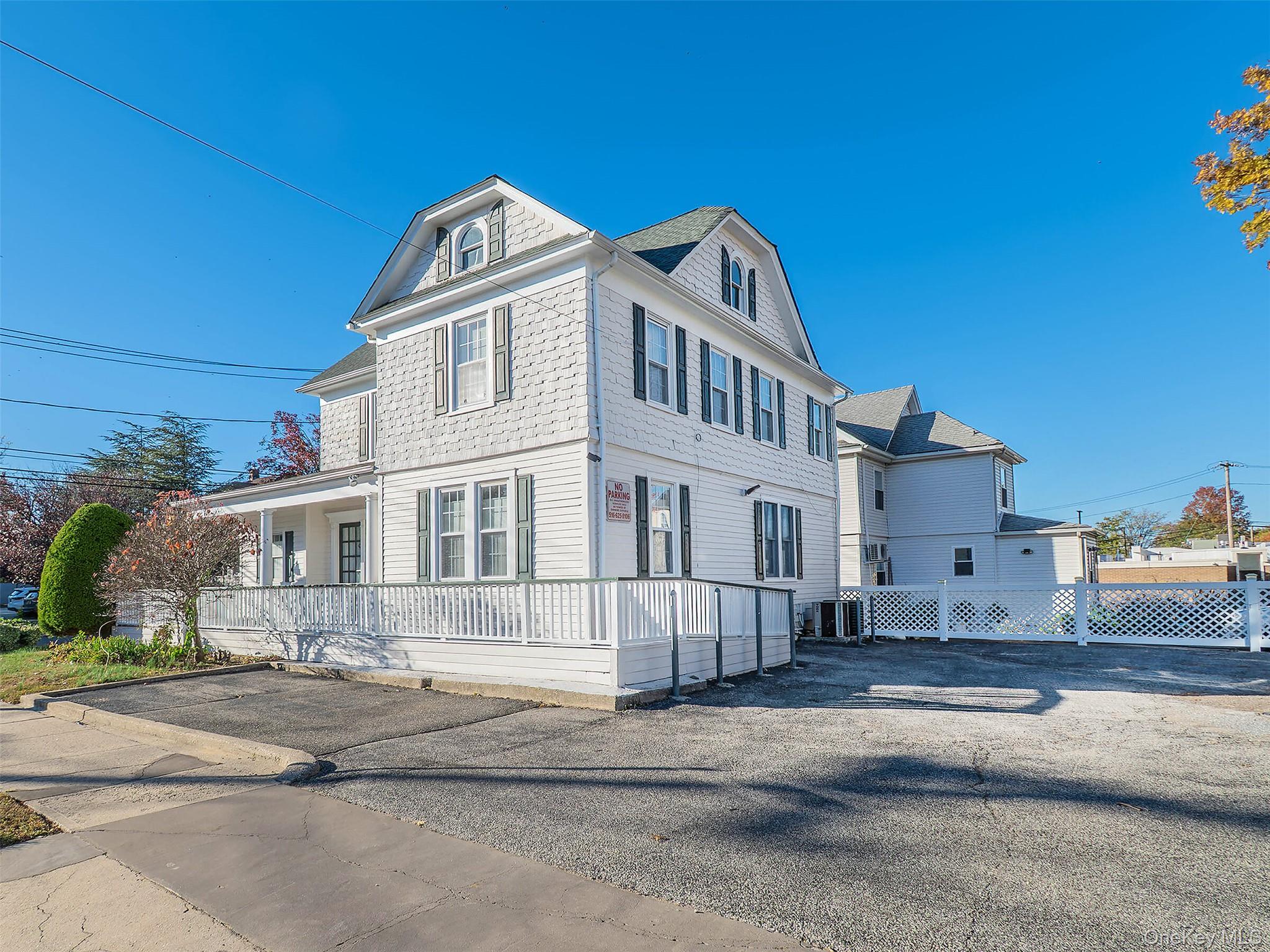 #3 photo, 17 S Maryland Avenue, Port Washington , NY 11050