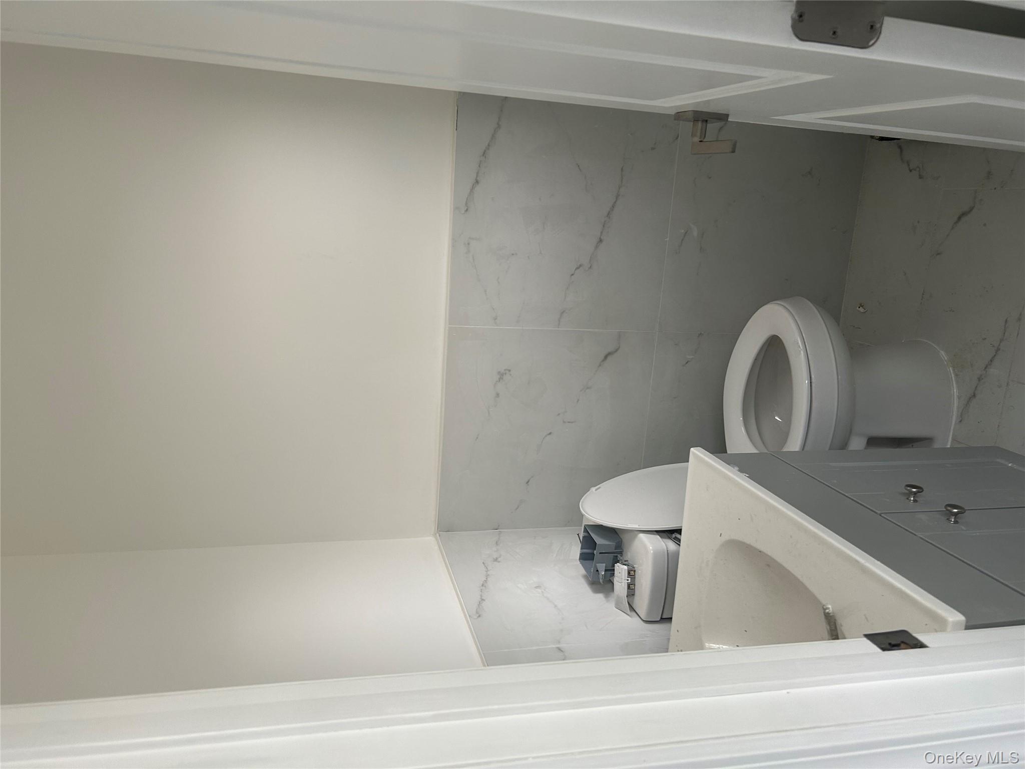 #16 photo, 74 Jerusalem Avenue, Massapequa , NY 11758