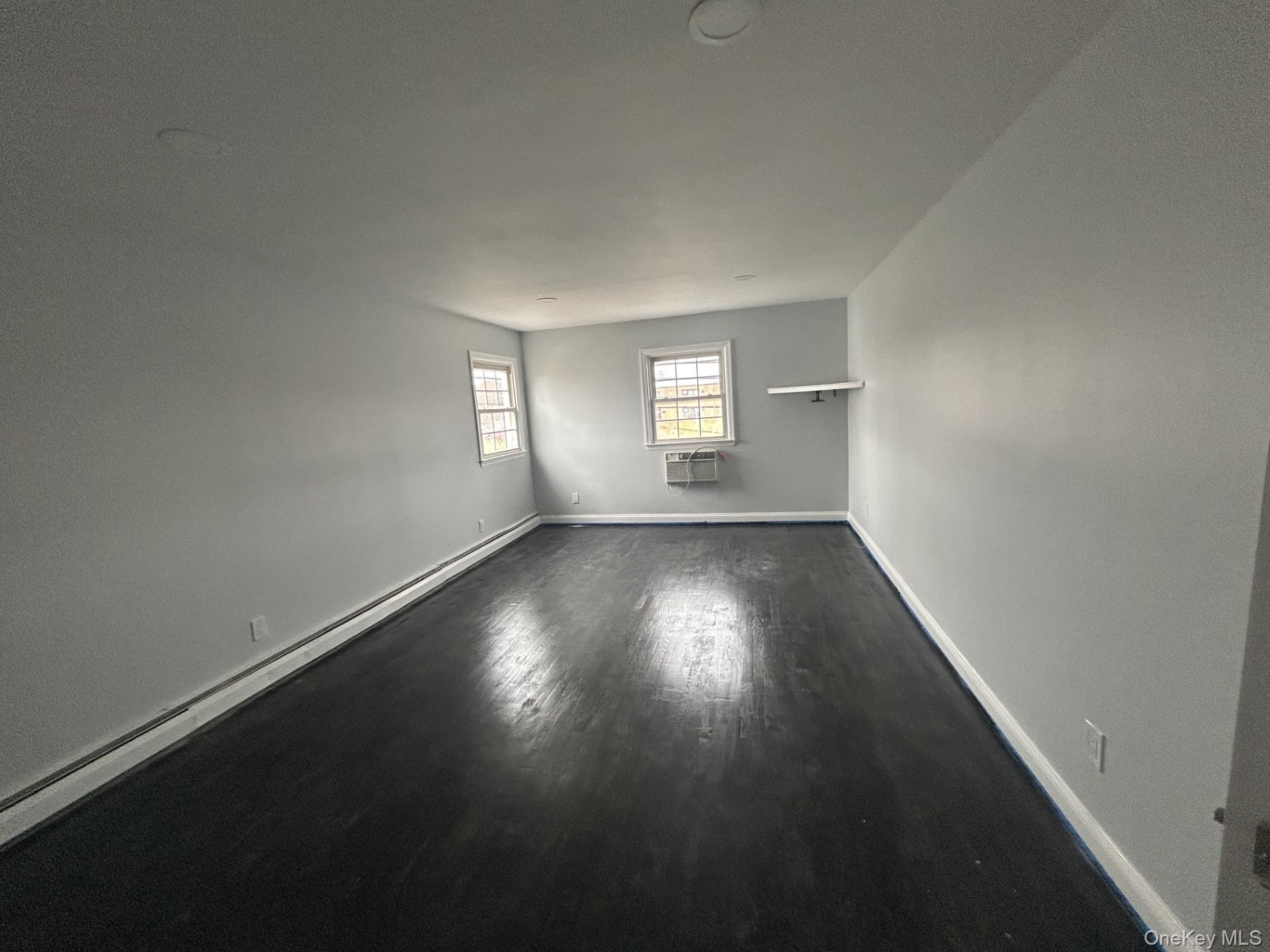 #6 photo, 74 Jerusalem Avenue, Massapequa , NY 11758