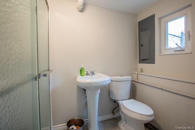 #19 photo, 10 Grand Street, Smithtown , NY 11787