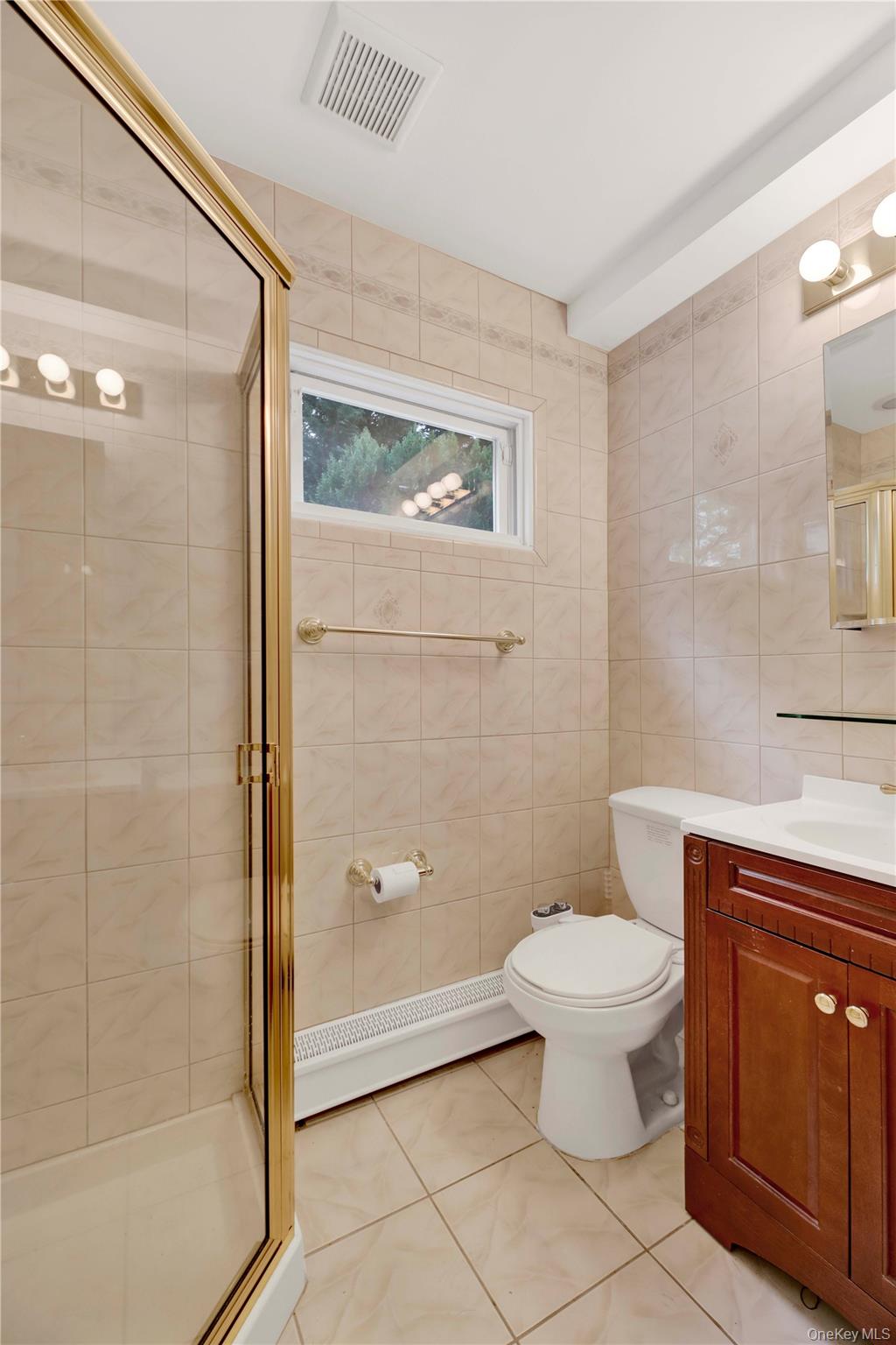 #15 photo, 330 Bayville Avenue, Bayville , NY 11709