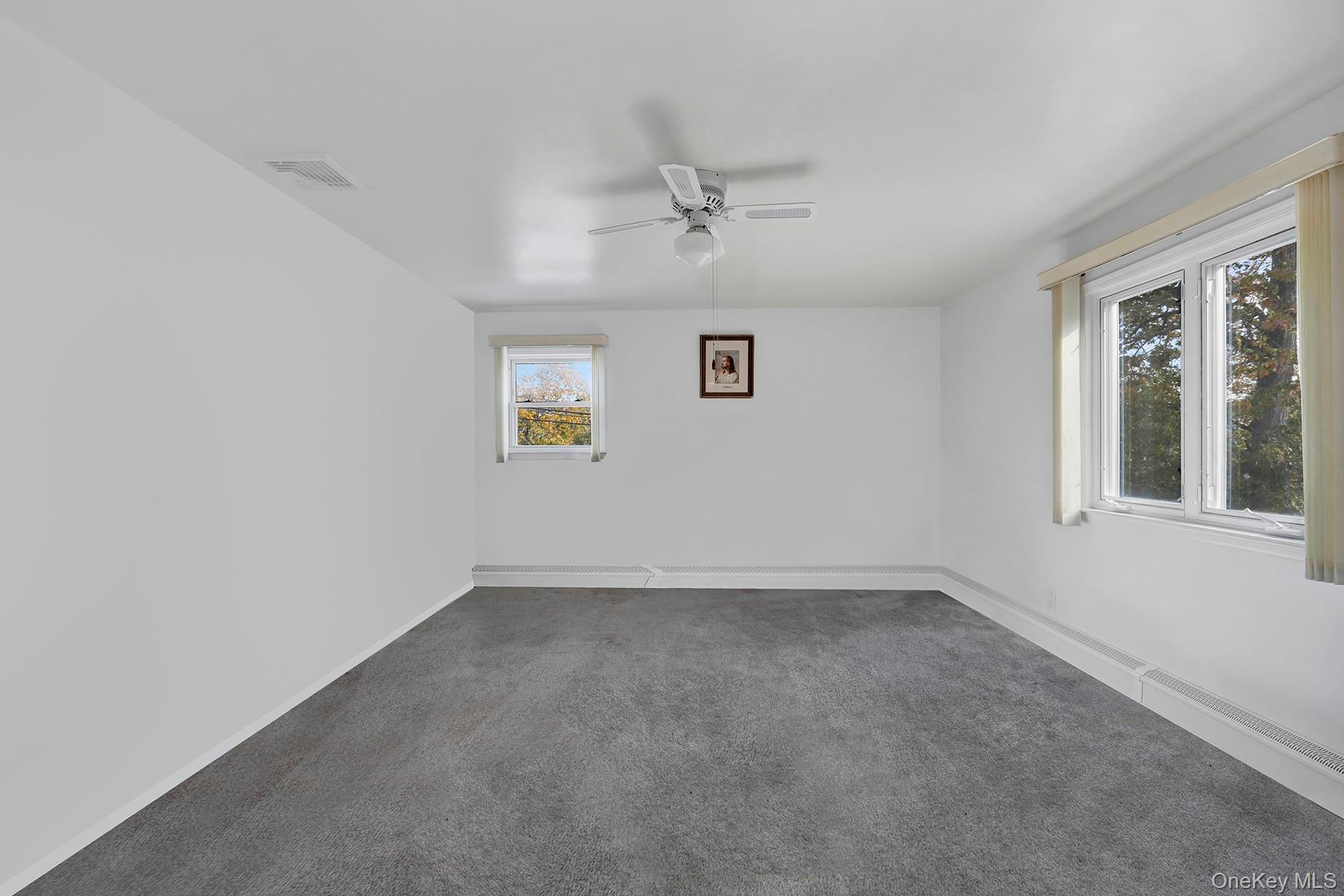 #17 photo, 330 Bayville Avenue, Bayville , NY 11709