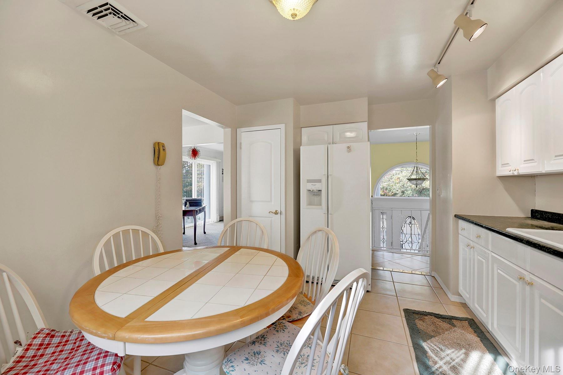 #20 photo, 330 Bayville Avenue, Bayville , NY 11709