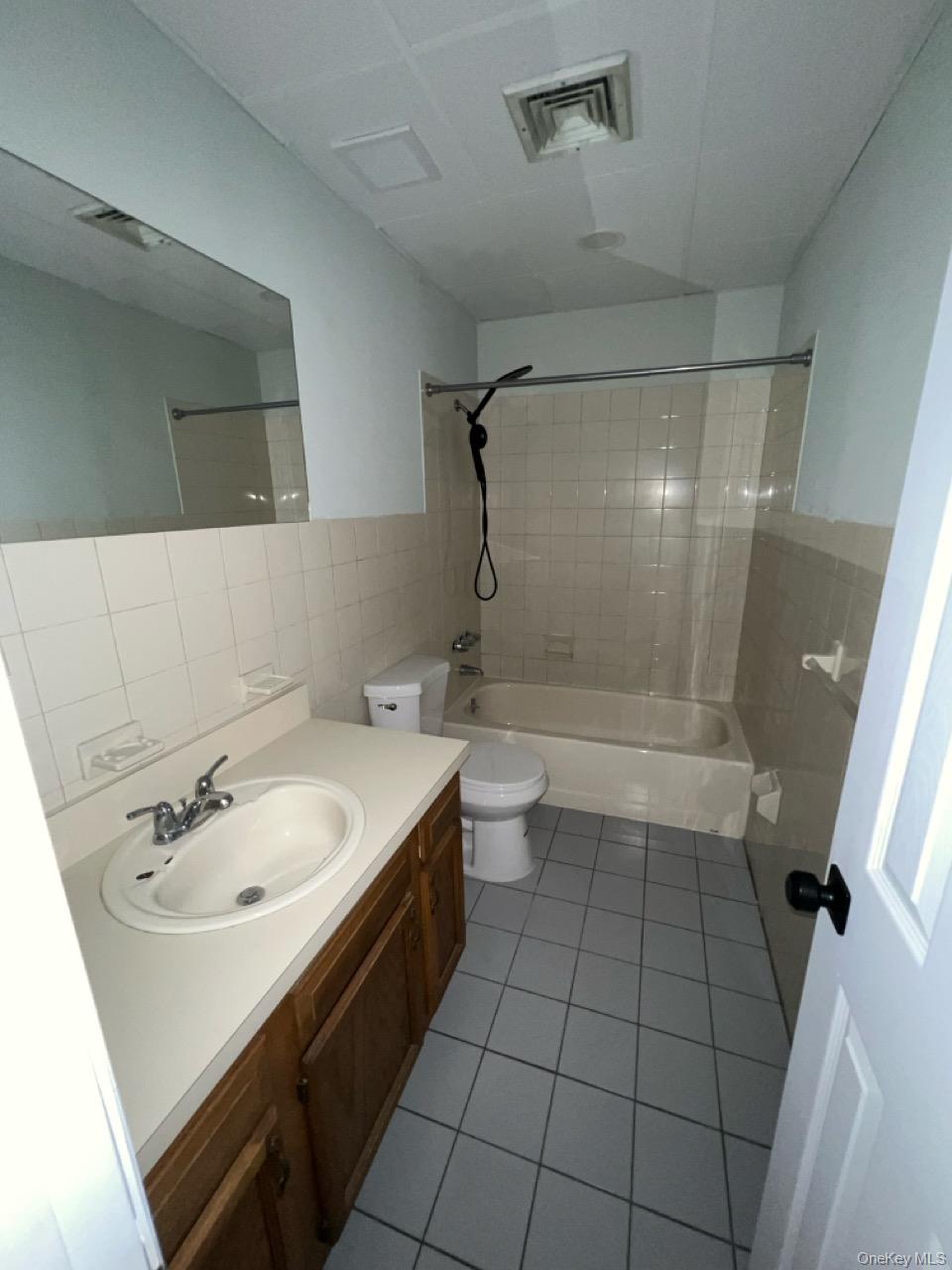 #10 photo, 308 Maple Avenue, Westbury , NY 11590