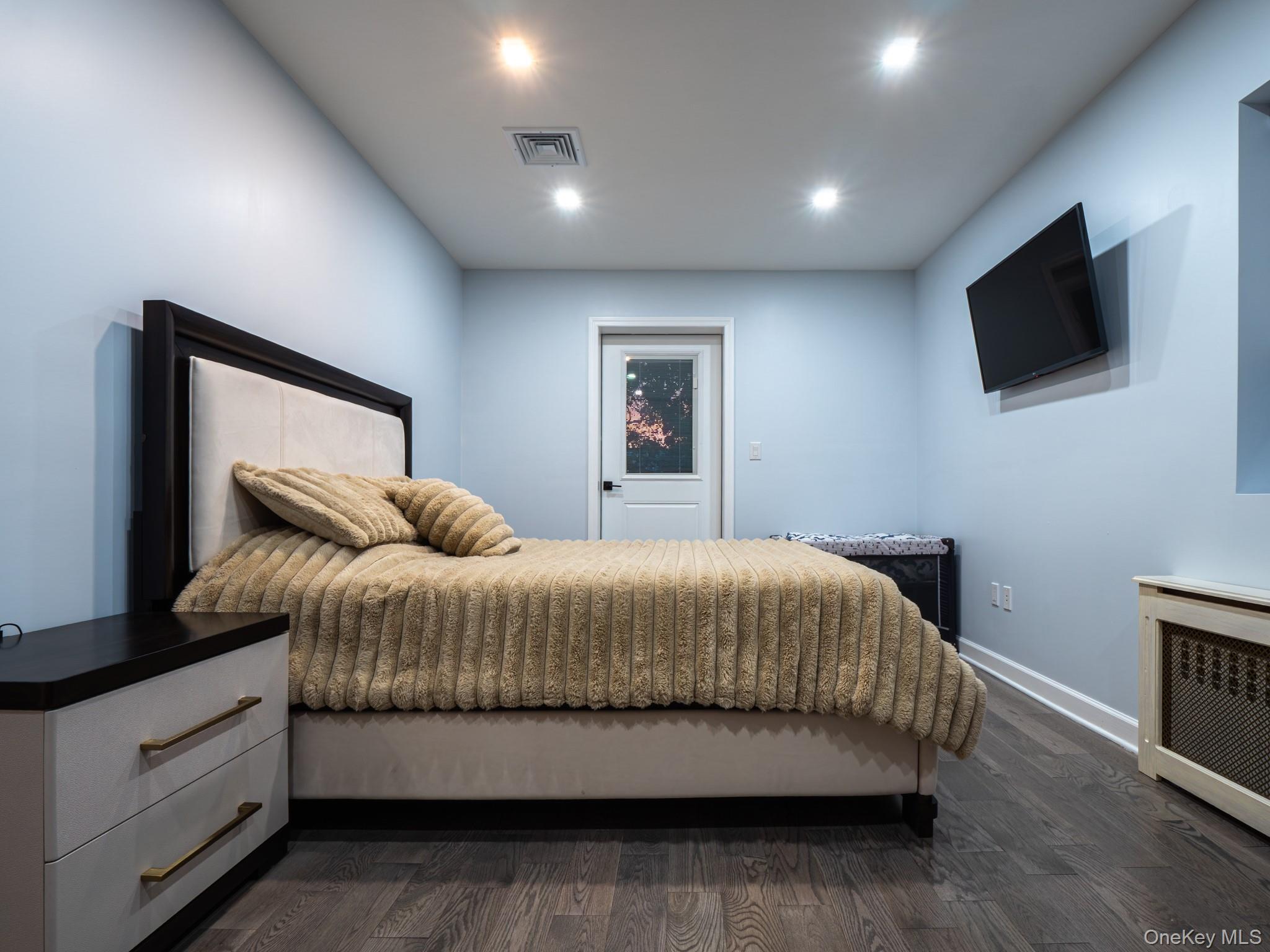 #16 photo, 6501 110th Street, Forest Hills , NY 11375