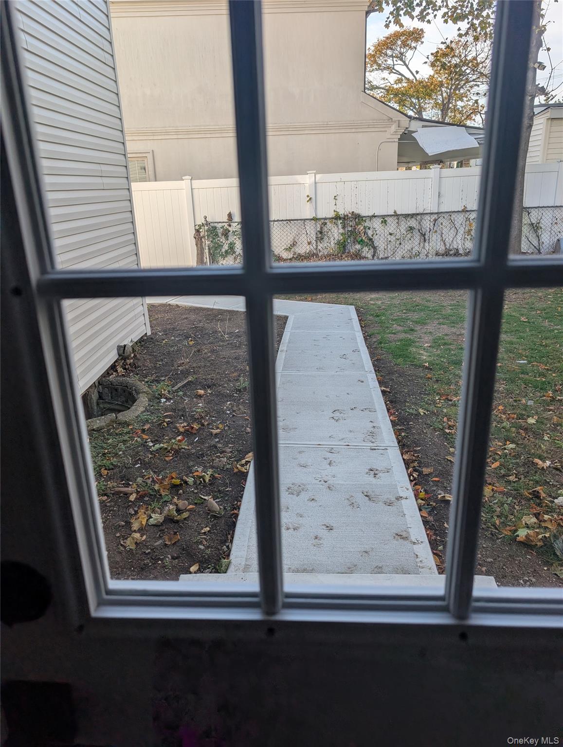 #12 photo, 22 Murray Road, Hicksville , NY 11801