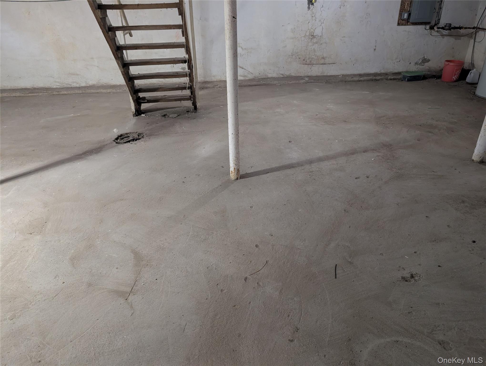 #19 photo, 22 Murray Road, Hicksville , NY 11801