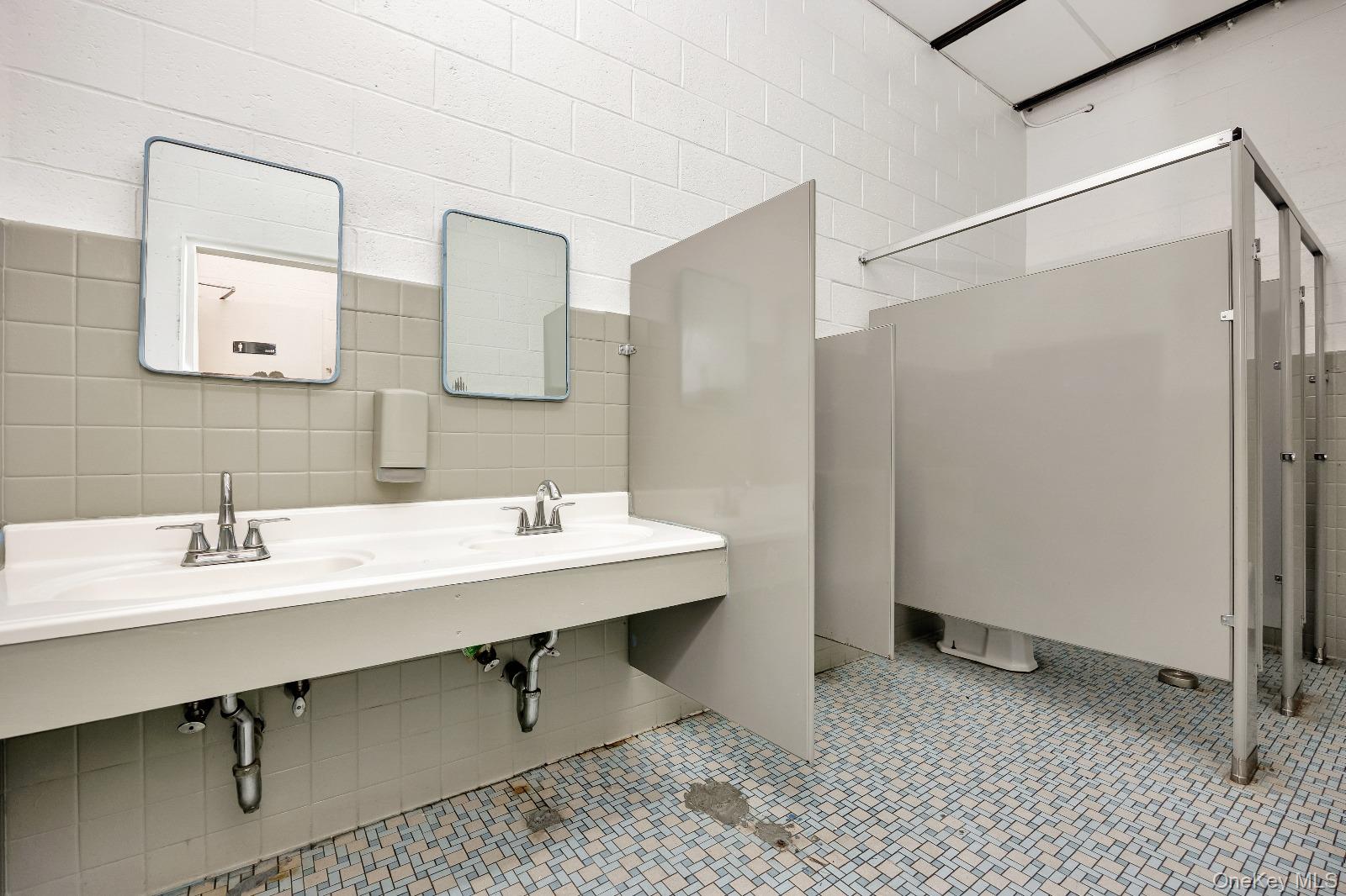 #13 photo, 81 S Long Beach Avenue, Freeport , NY 11520