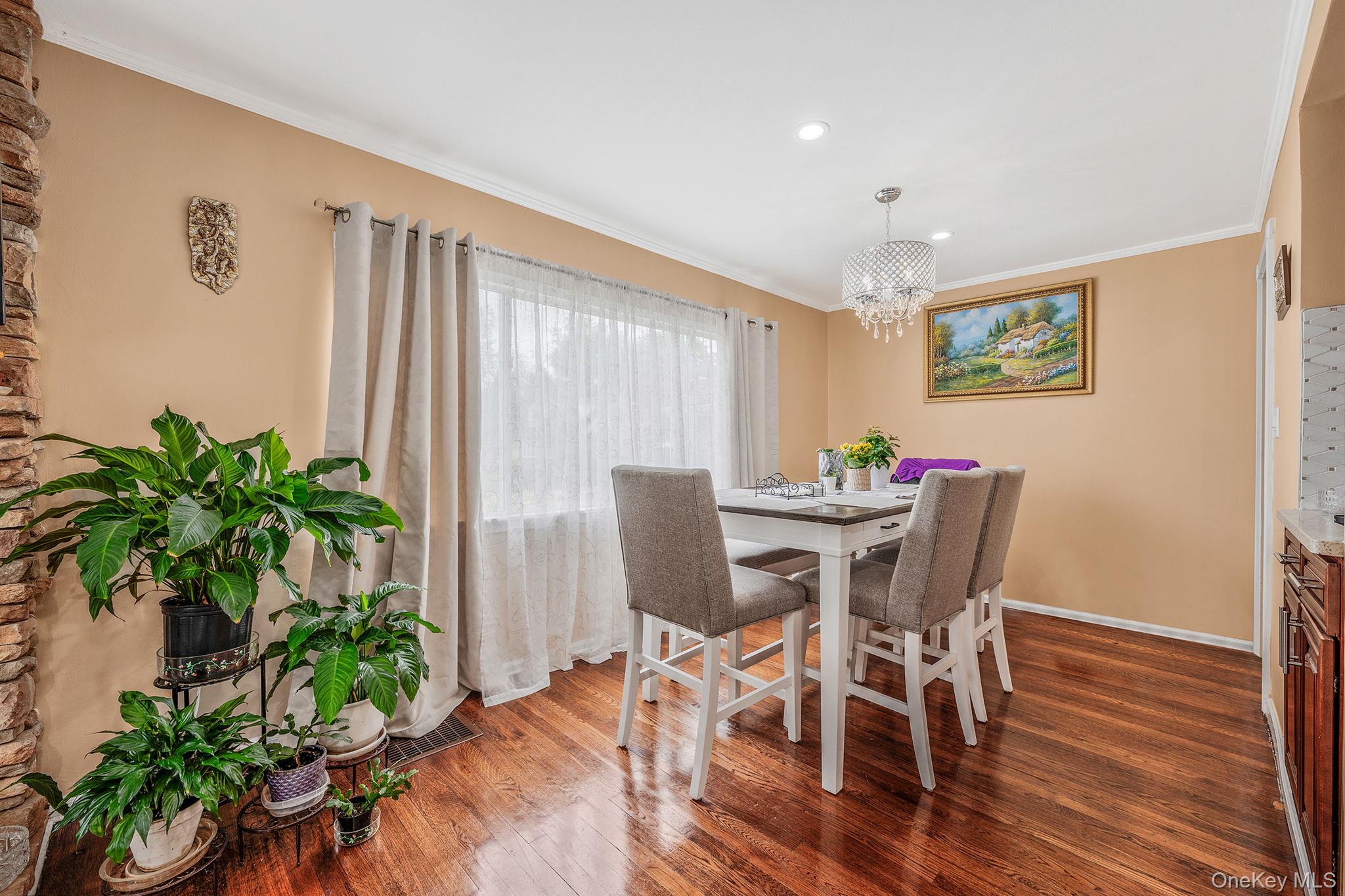 #12 photo, 5 Willets Drive, Syosset , NY 11791