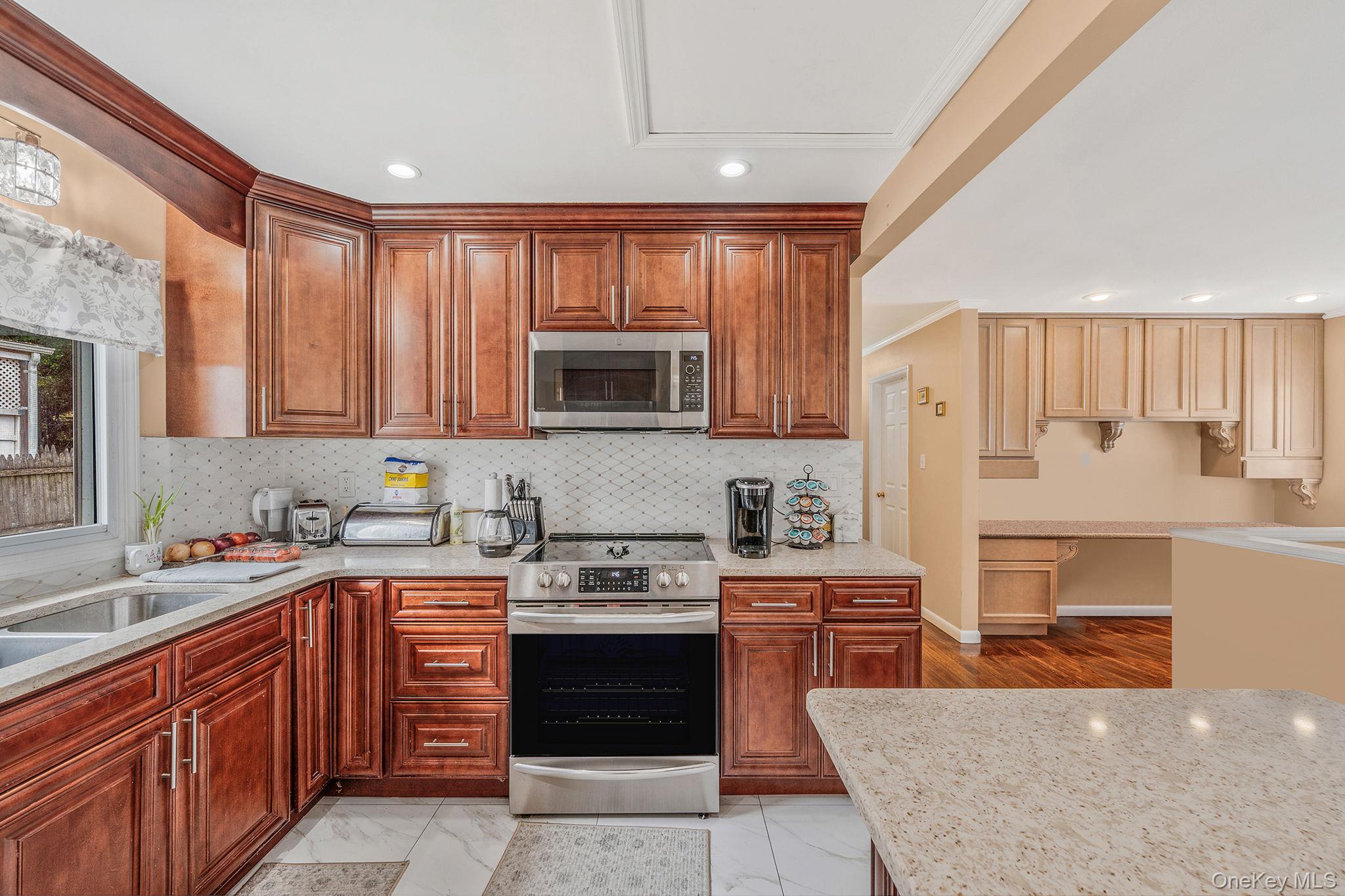 #13 photo, 5 Willets Drive, Syosset , NY 11791