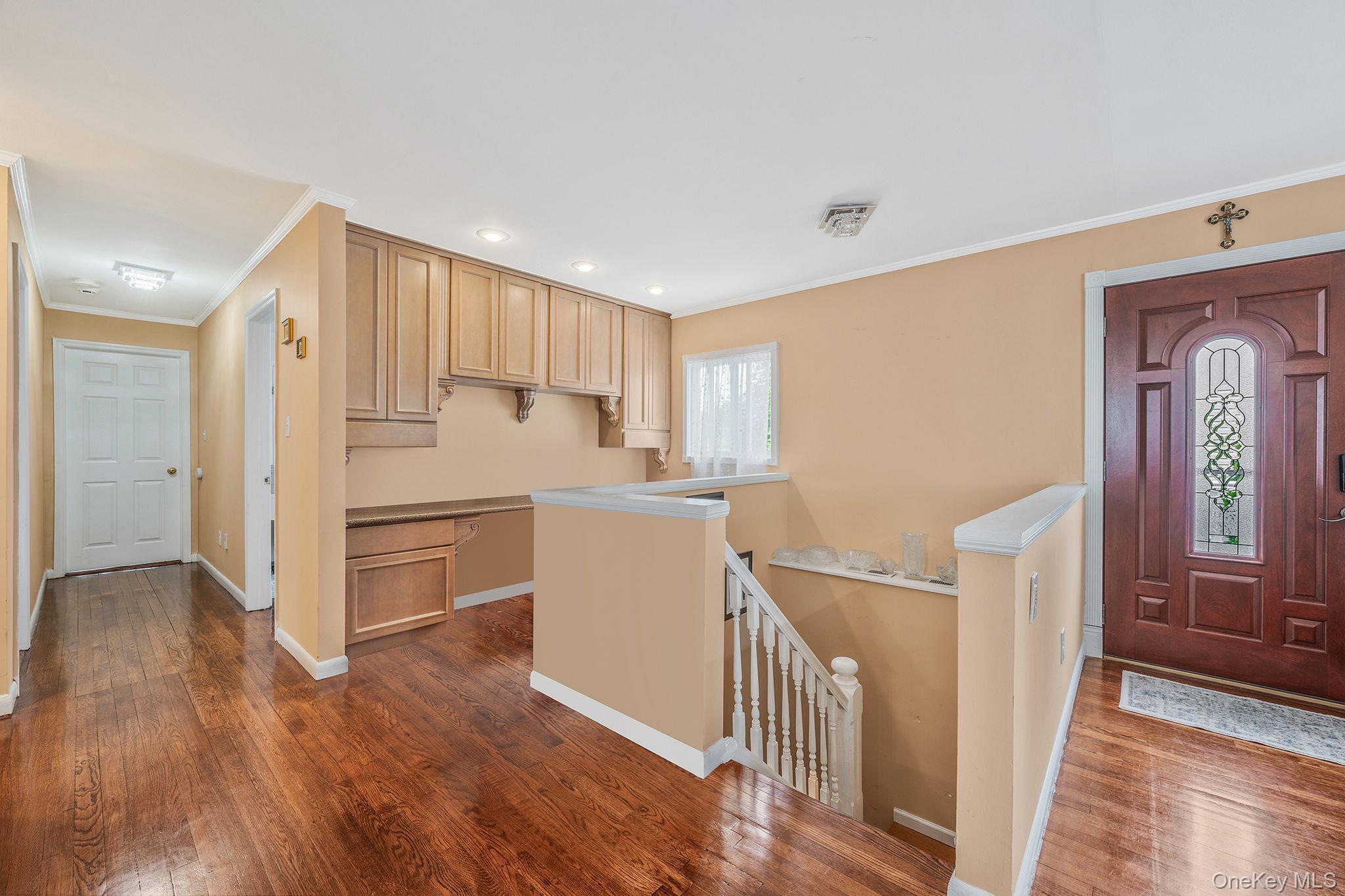 #17 photo, 5 Willets Drive, Syosset , NY 11791