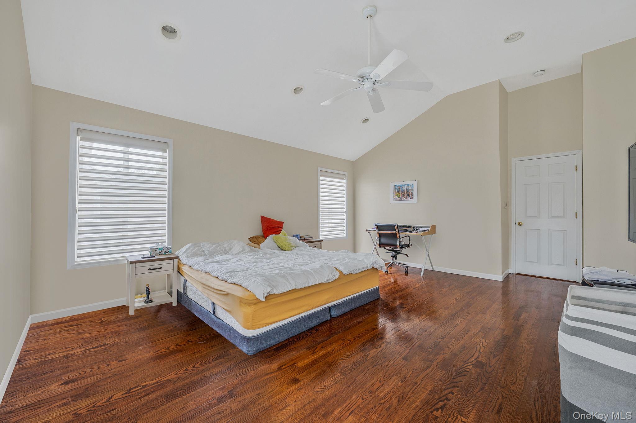 #20 photo, 5 Willets Drive, Syosset , NY 11791