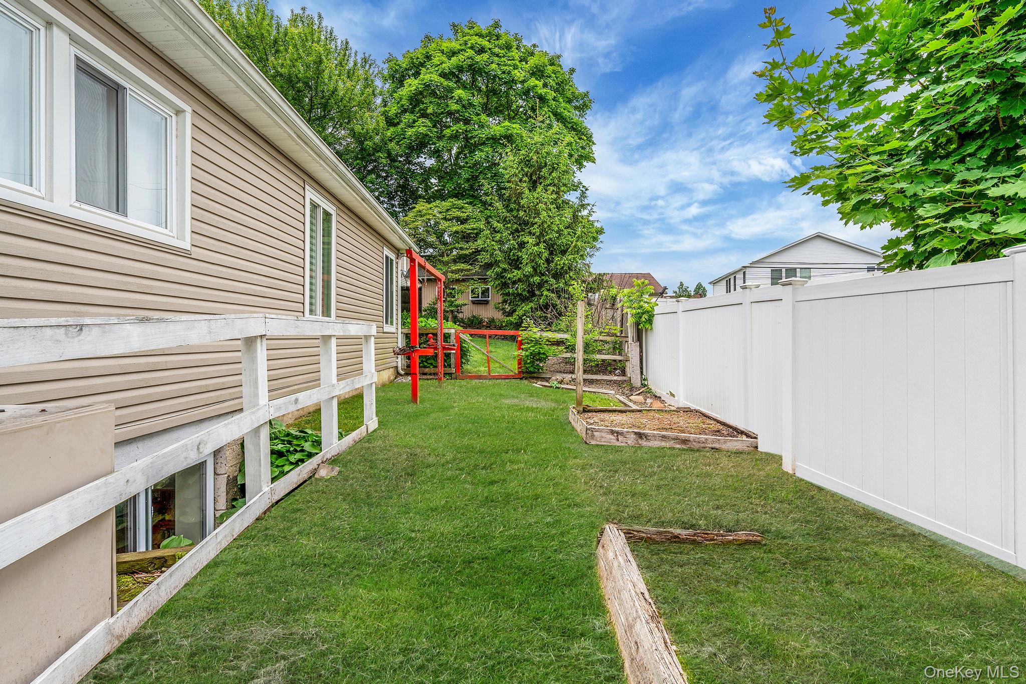 #5 photo, 5 Willets Drive, Syosset , NY 11791