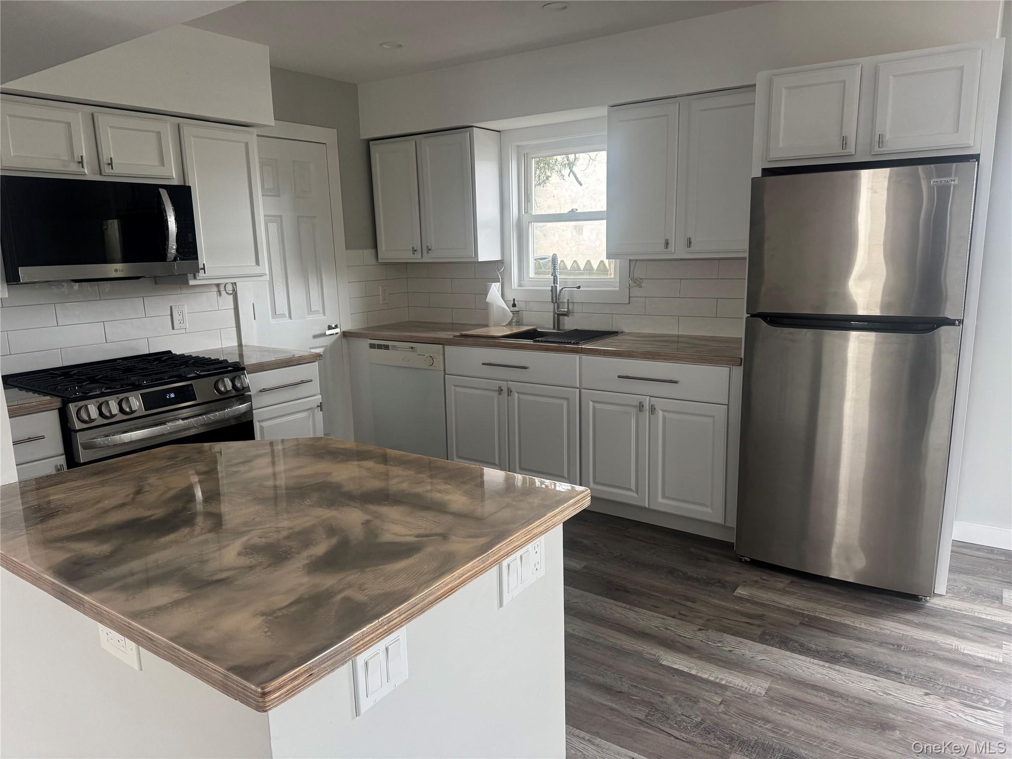 #2 photo, 216 E Hudson Street, Long Beach , NY 11561