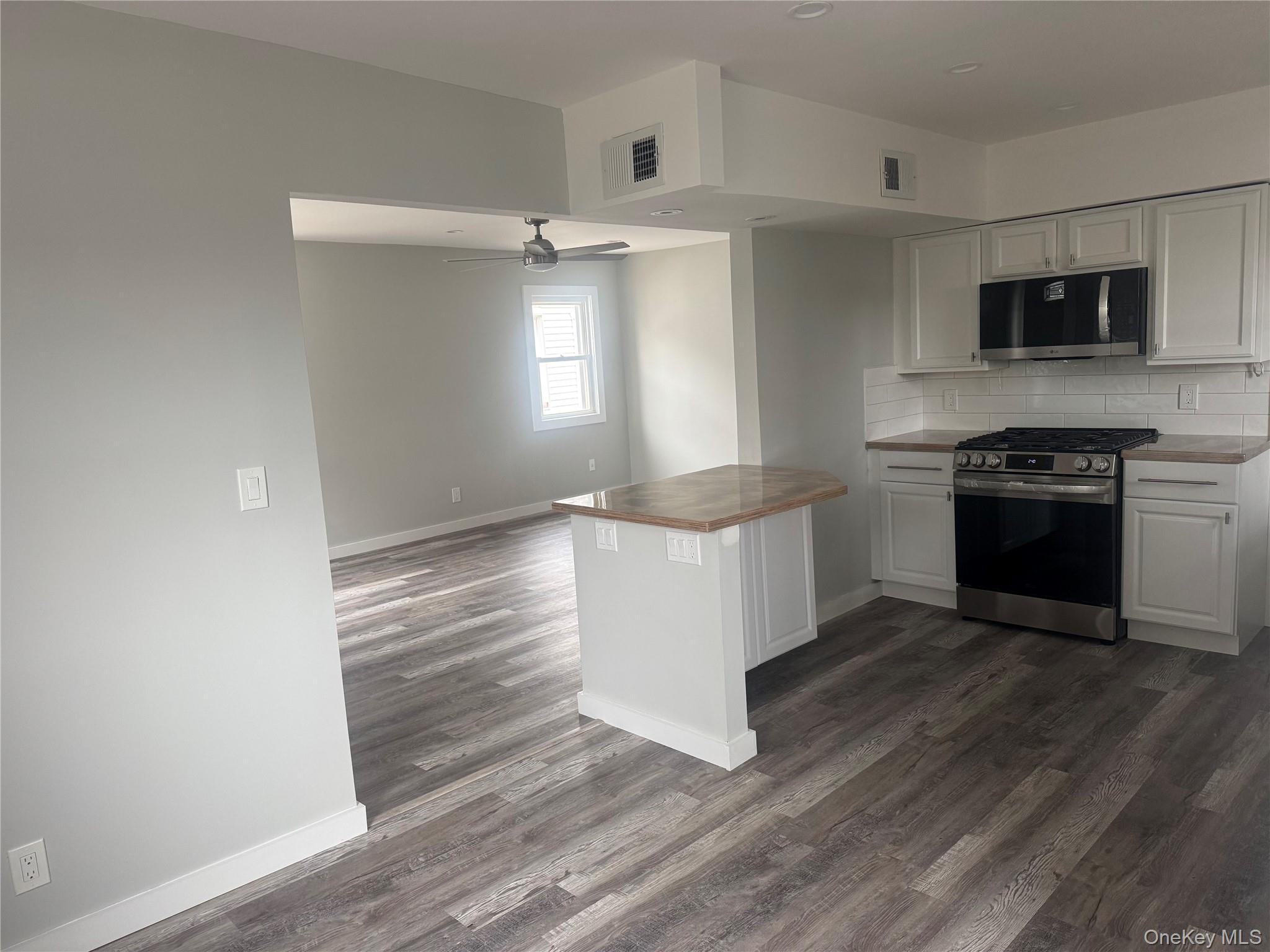 #4 photo, 216 E Hudson Street, Long Beach , NY 11561