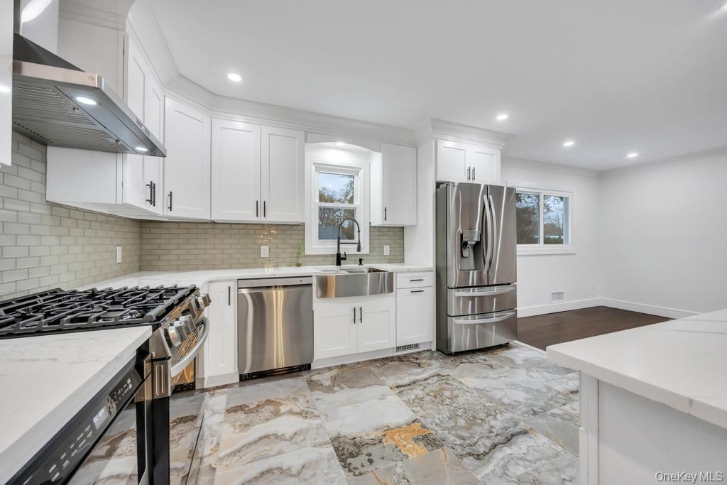 #11 photo, 331 Gillette Street, Dix Hills , NY 11746