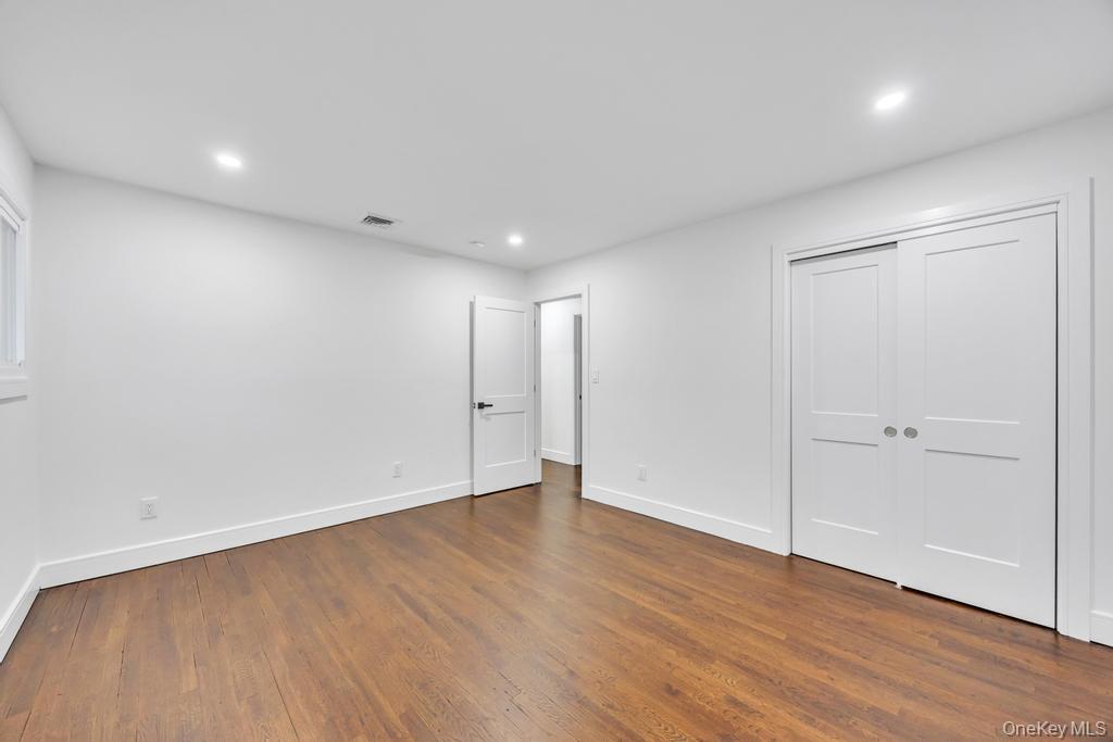 #15 photo, 331 Gillette Street, Dix Hills , NY 11746