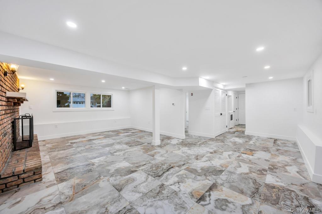 #18 photo, 331 Gillette Street, Dix Hills , NY 11746