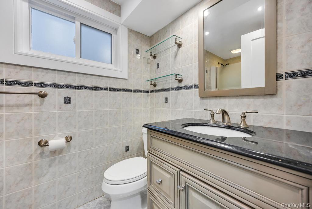 #20 photo, 331 Gillette Street, Dix Hills , NY 11746