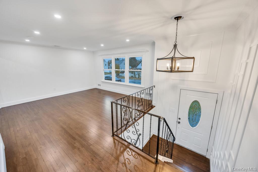 #3 photo, 331 Gillette Street, Dix Hills , NY 11746