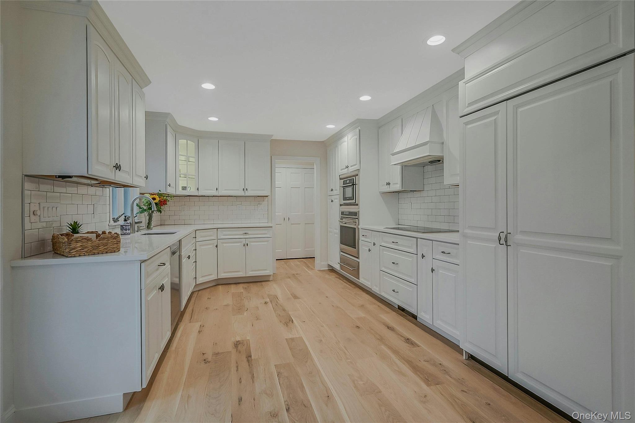 #11 photo, 43 Edcris Lane, Huntington , NY 11743