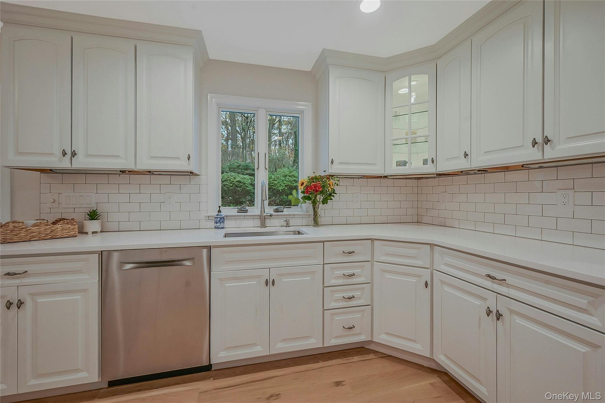 #15 photo, 43 Edcris Lane, Huntington , NY 11743