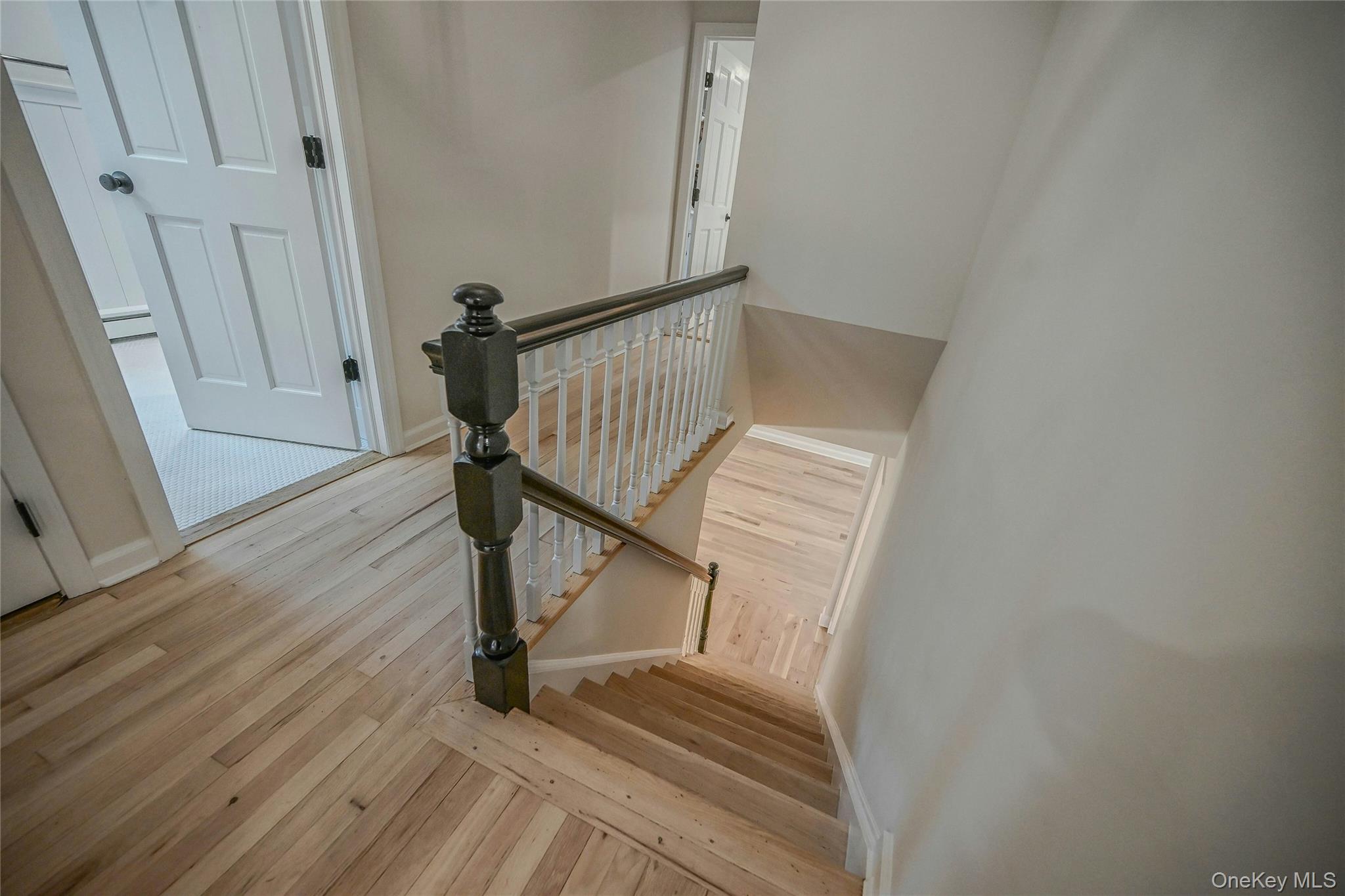 #19 photo, 43 Edcris Lane, Huntington , NY 11743