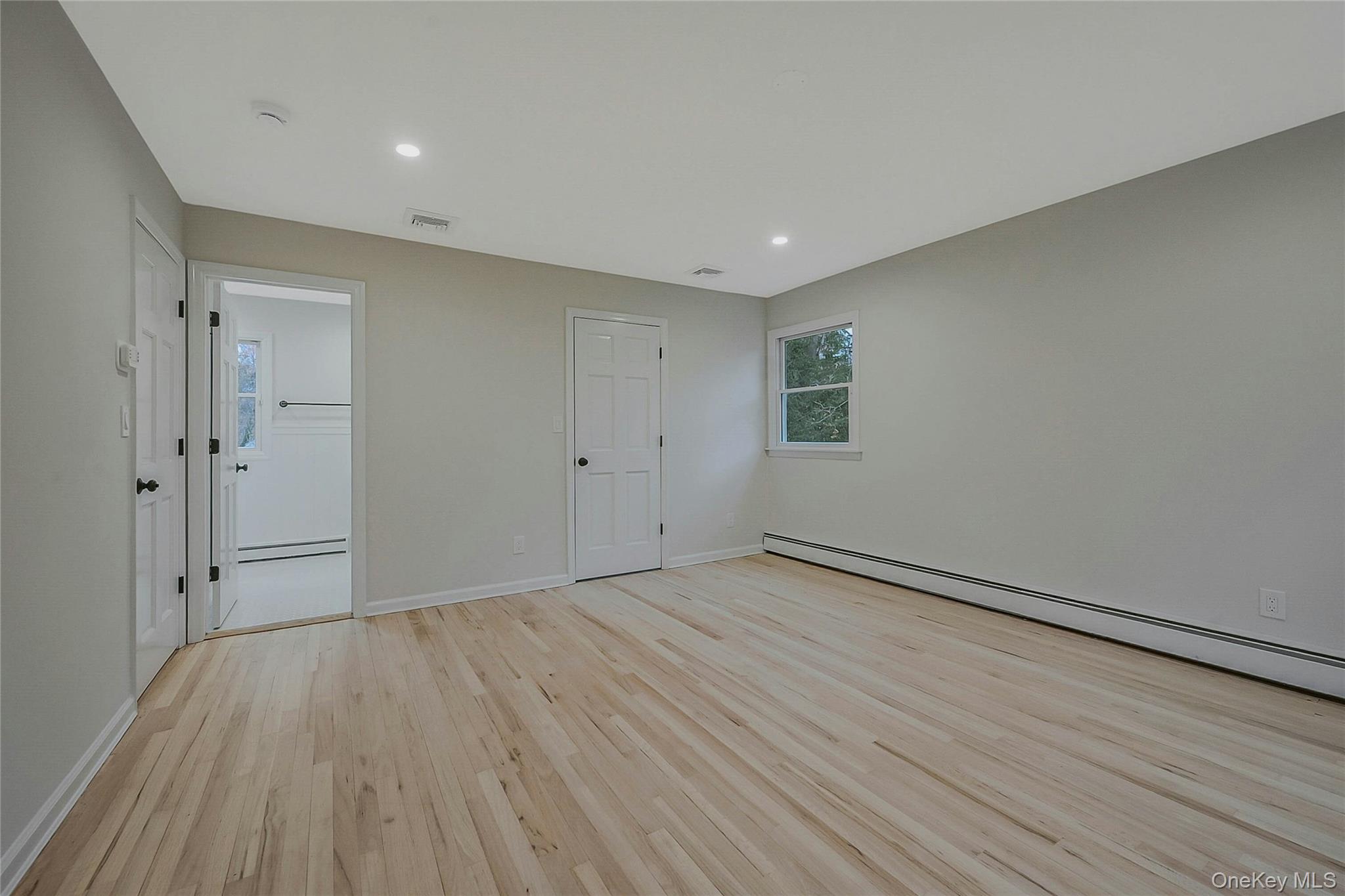 #20 photo, 43 Edcris Lane, Huntington , NY 11743