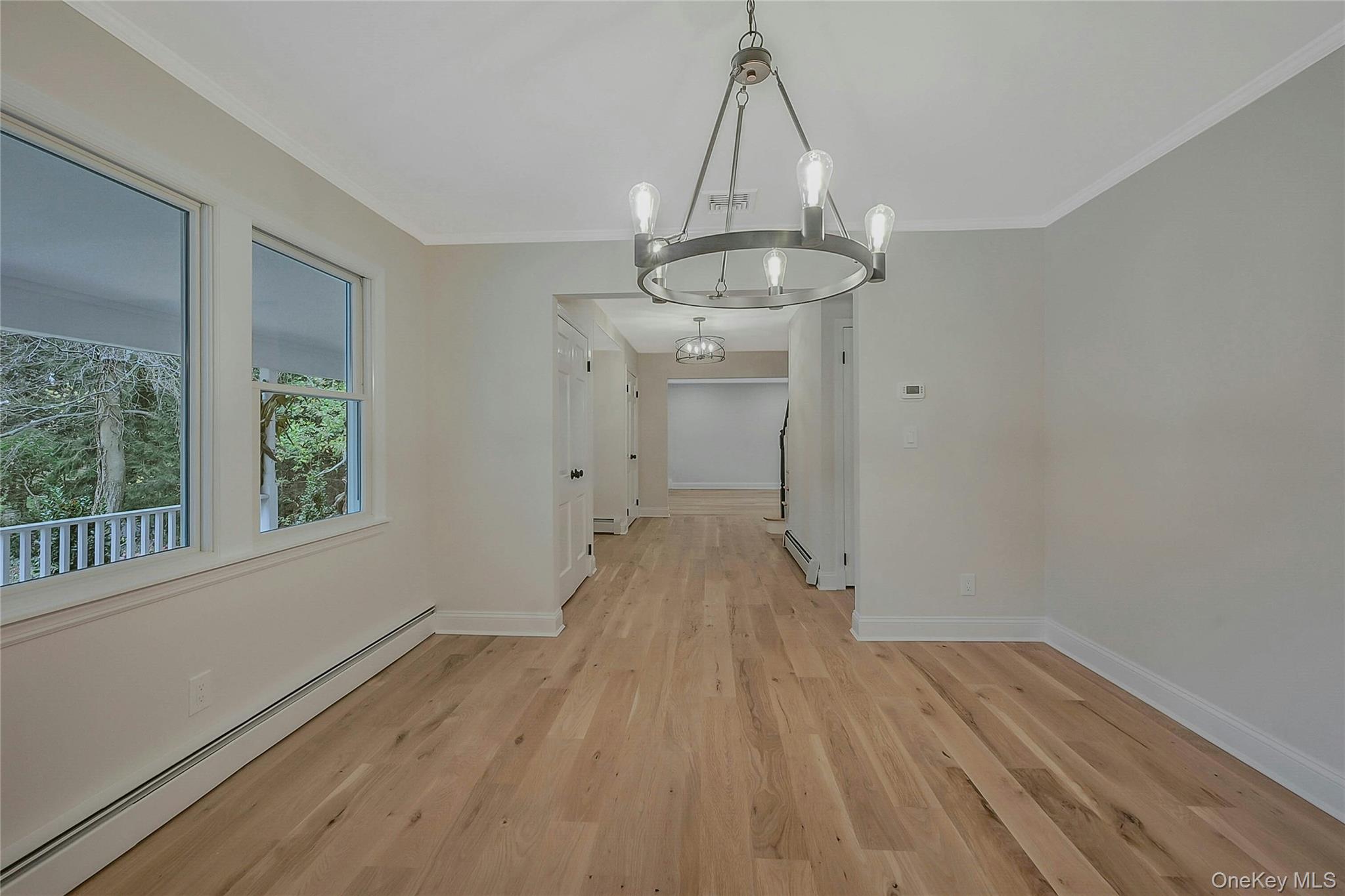 #7 photo, 43 Edcris Lane, Huntington , NY 11743