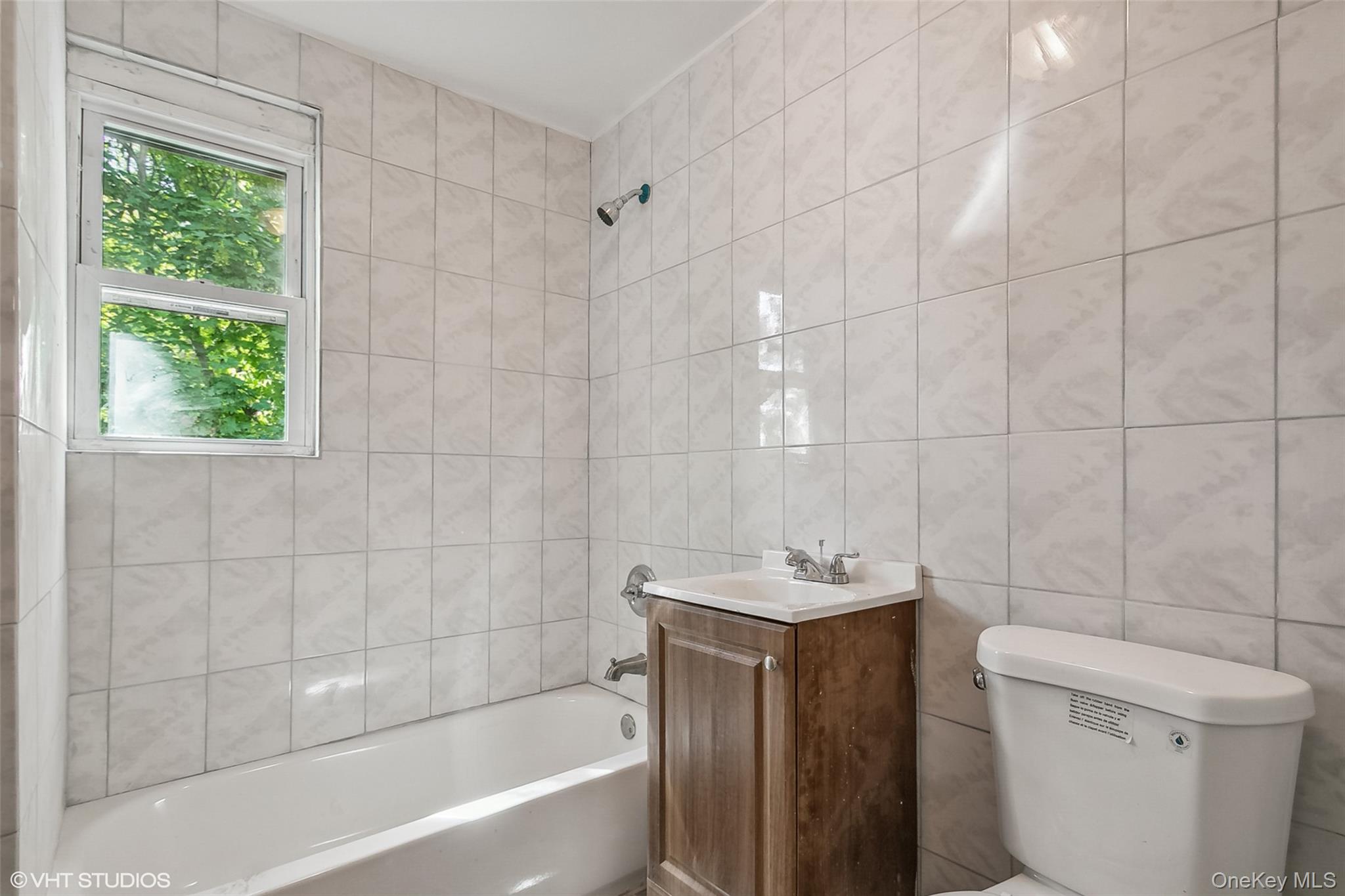 #7 photo, 15 Stewart Place, Yonkers , NY 10701