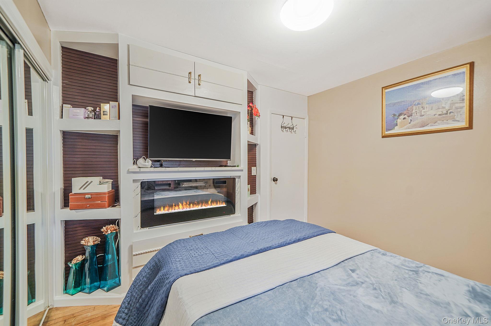 #13 photo, 307 Jefferson Drive, Mastic Beach , NY 11951