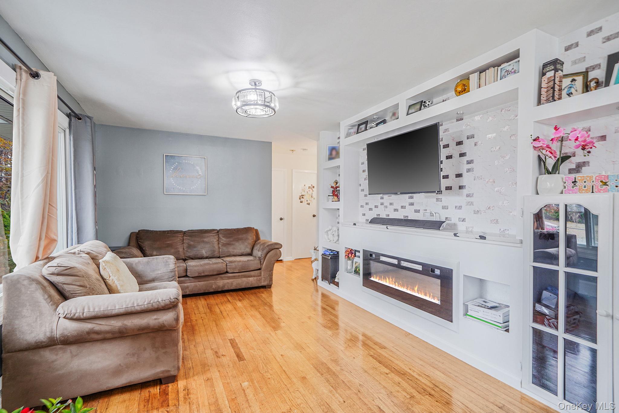 #6 photo, 307 Jefferson Drive, Mastic Beach , NY 11951