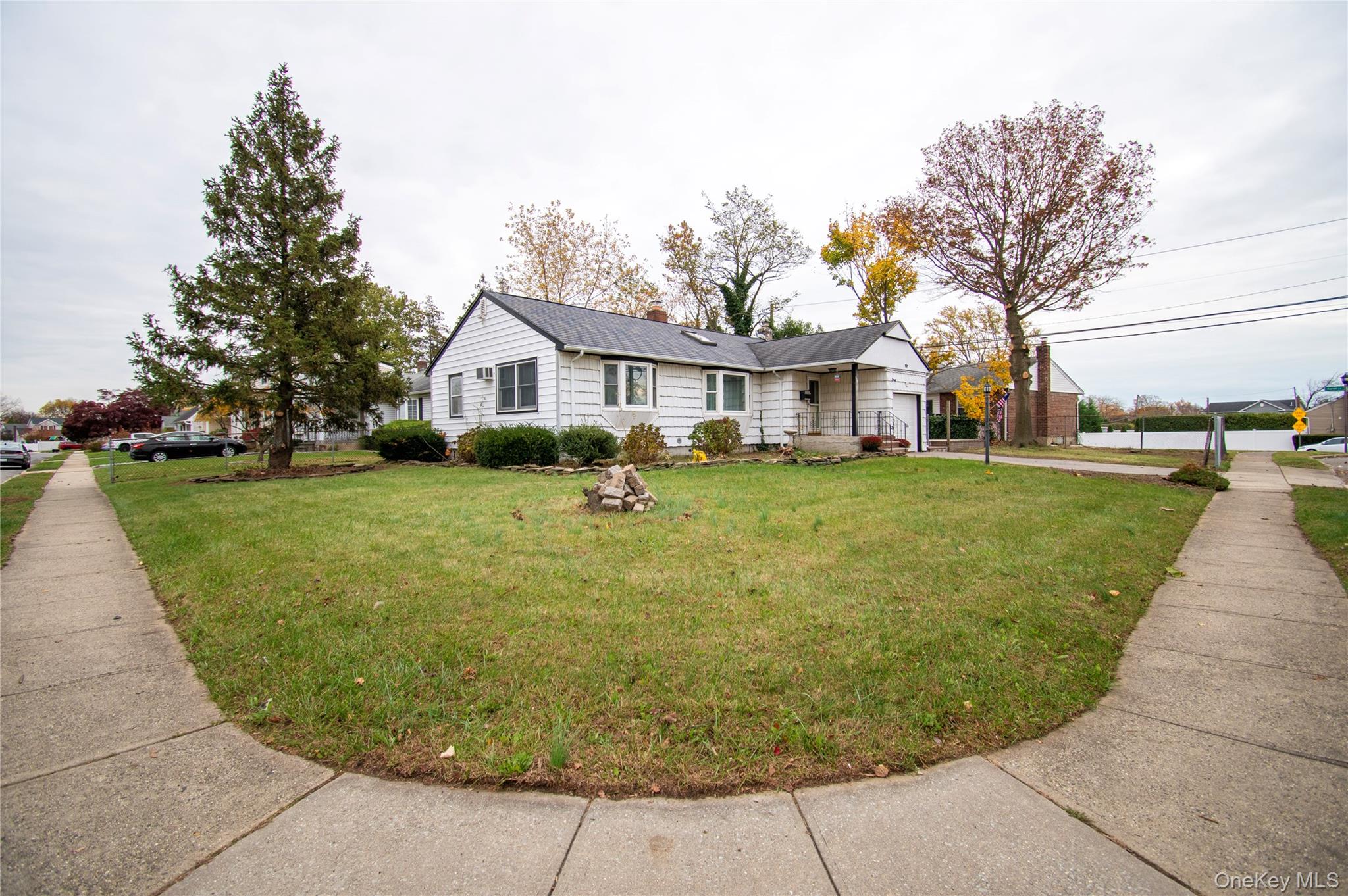 #3 photo, 650 Bryant Street, East Meadow , NY 11554