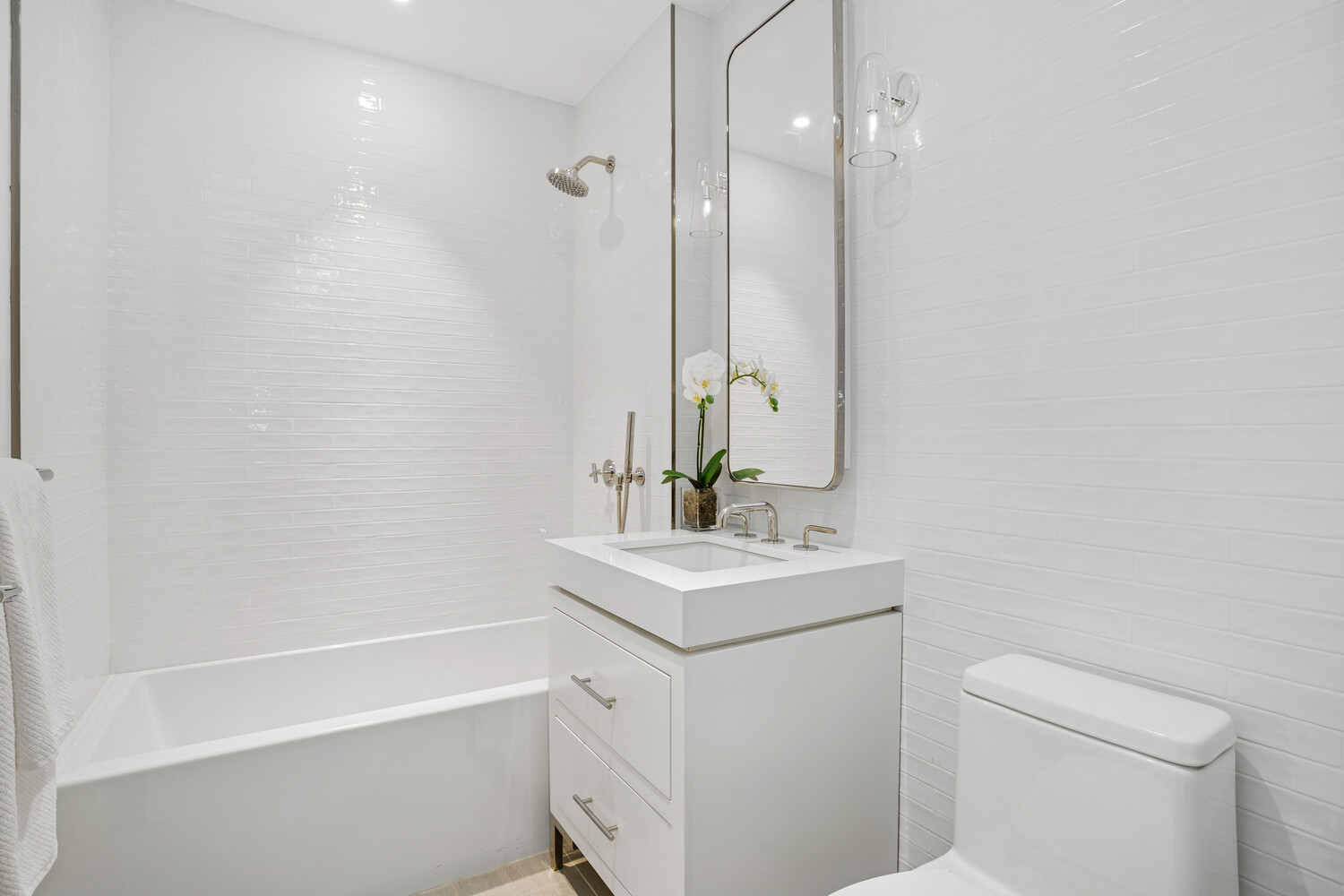 #8 photo, 212 W 72ND Street, Lincoln Square , NY 10023