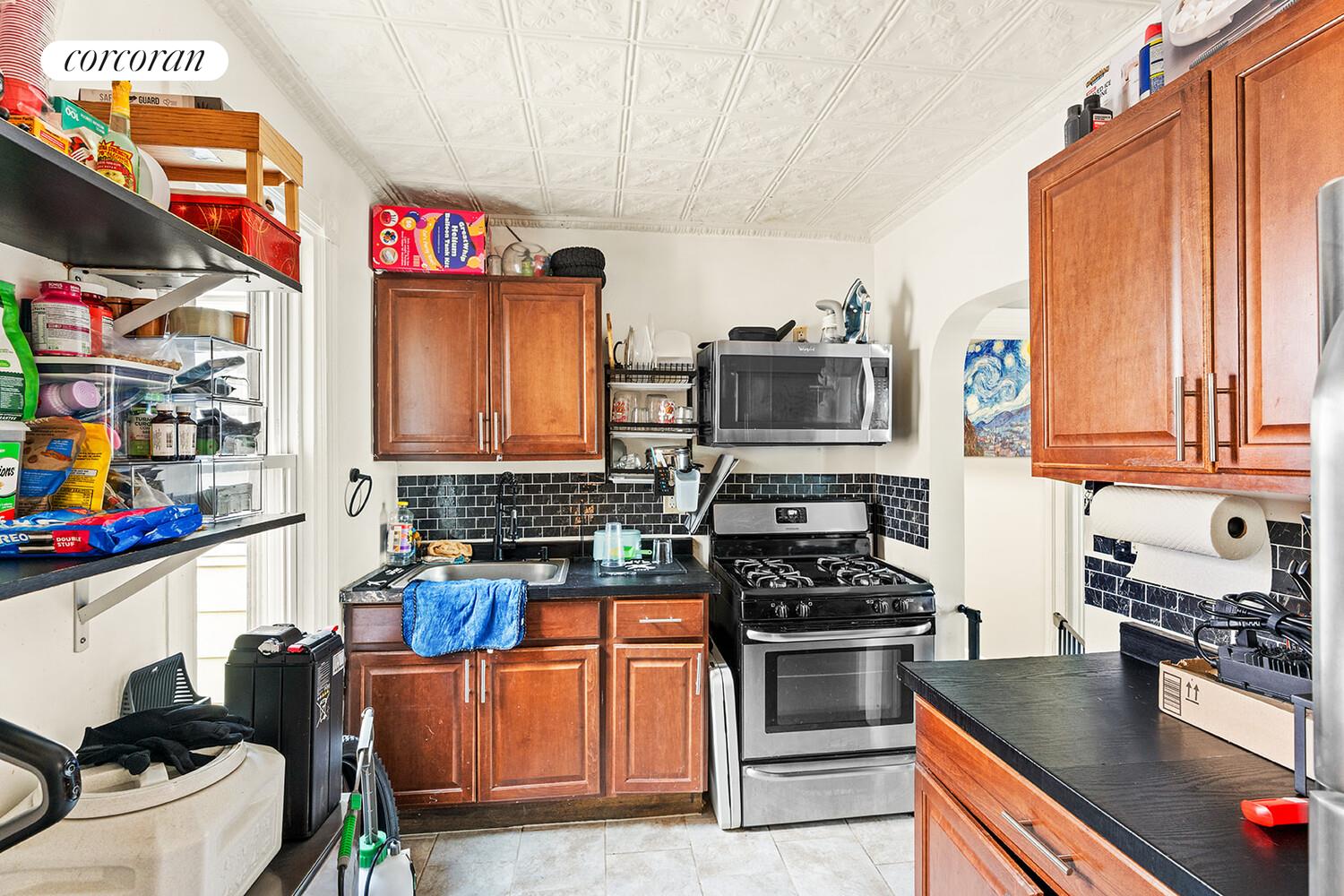 #6 photo, 53-31 WOODSIDE Avenue, Woodside , NY 11377