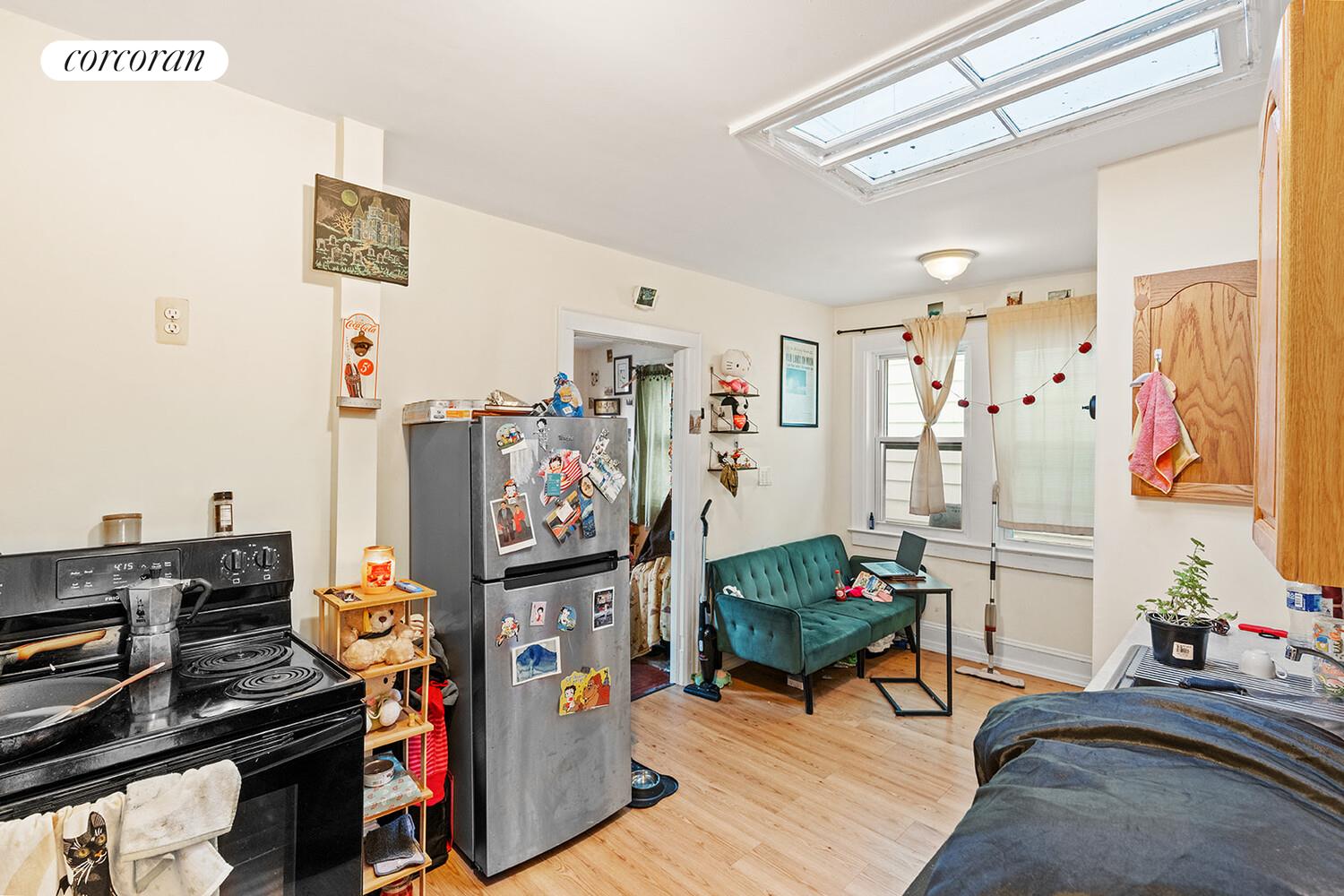 #8 photo, 53-31 WOODSIDE Avenue, Woodside , NY 11377