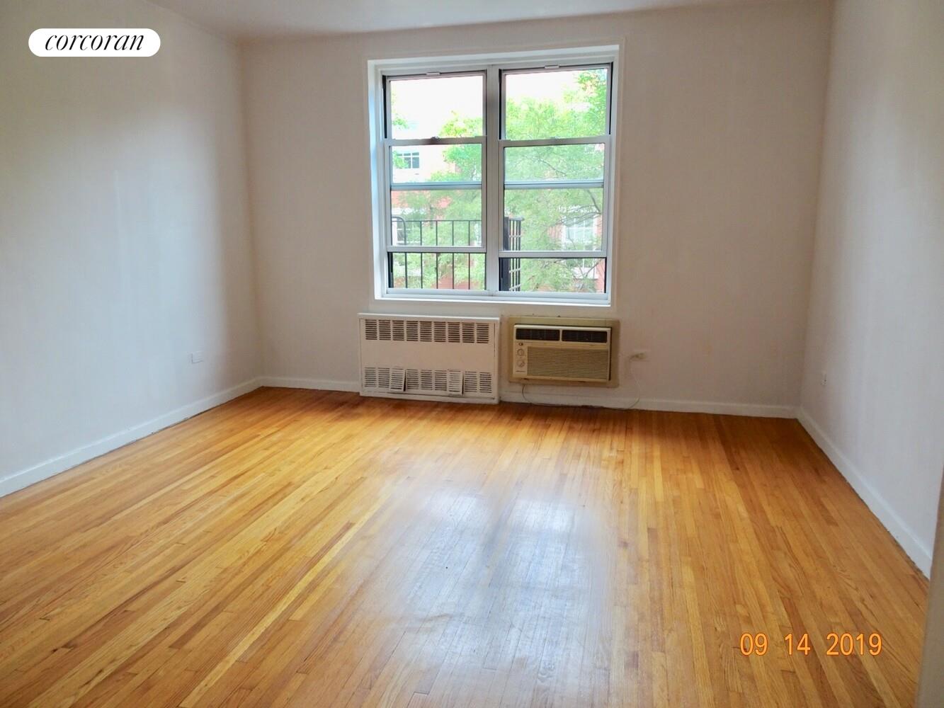 #5 photo, 350 BLEECKER Street, West Village , NY 10014